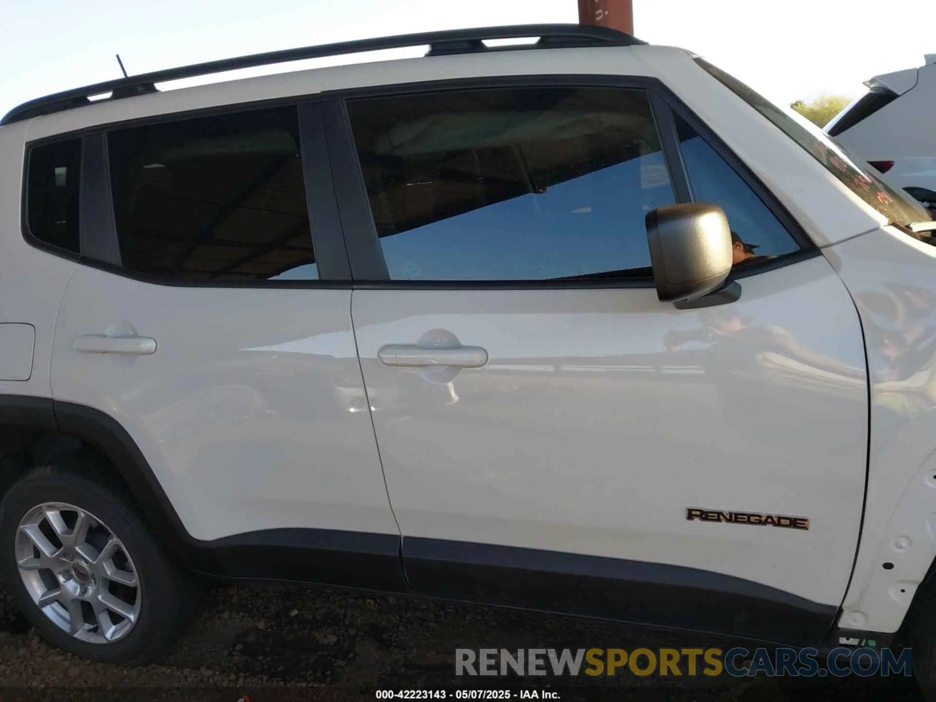 13 Photograph of a damaged car ZACNJDB13PPP32981 JEEP RENEGADE 2023