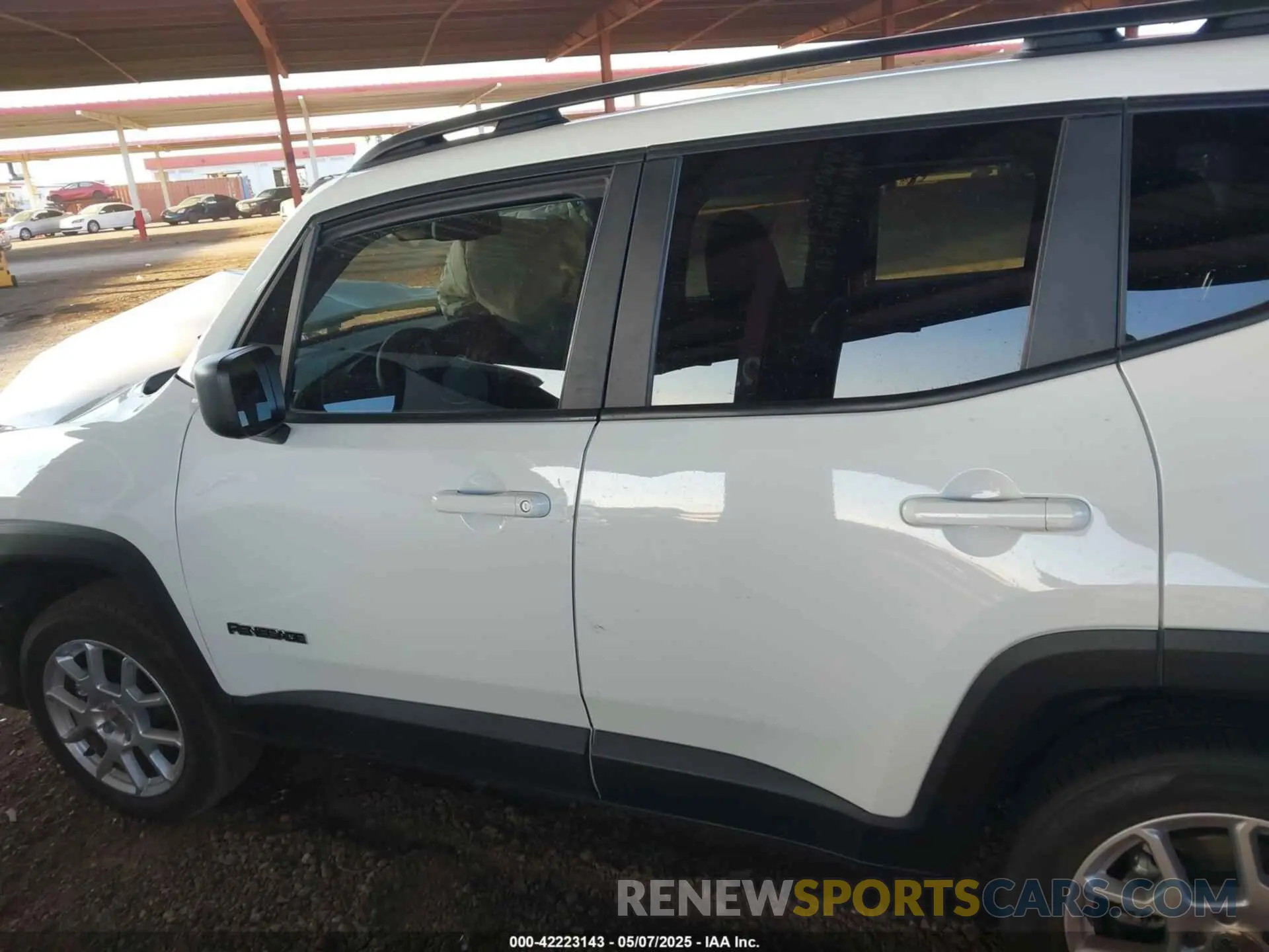 14 Photograph of a damaged car ZACNJDB13PPP32981 JEEP RENEGADE 2023