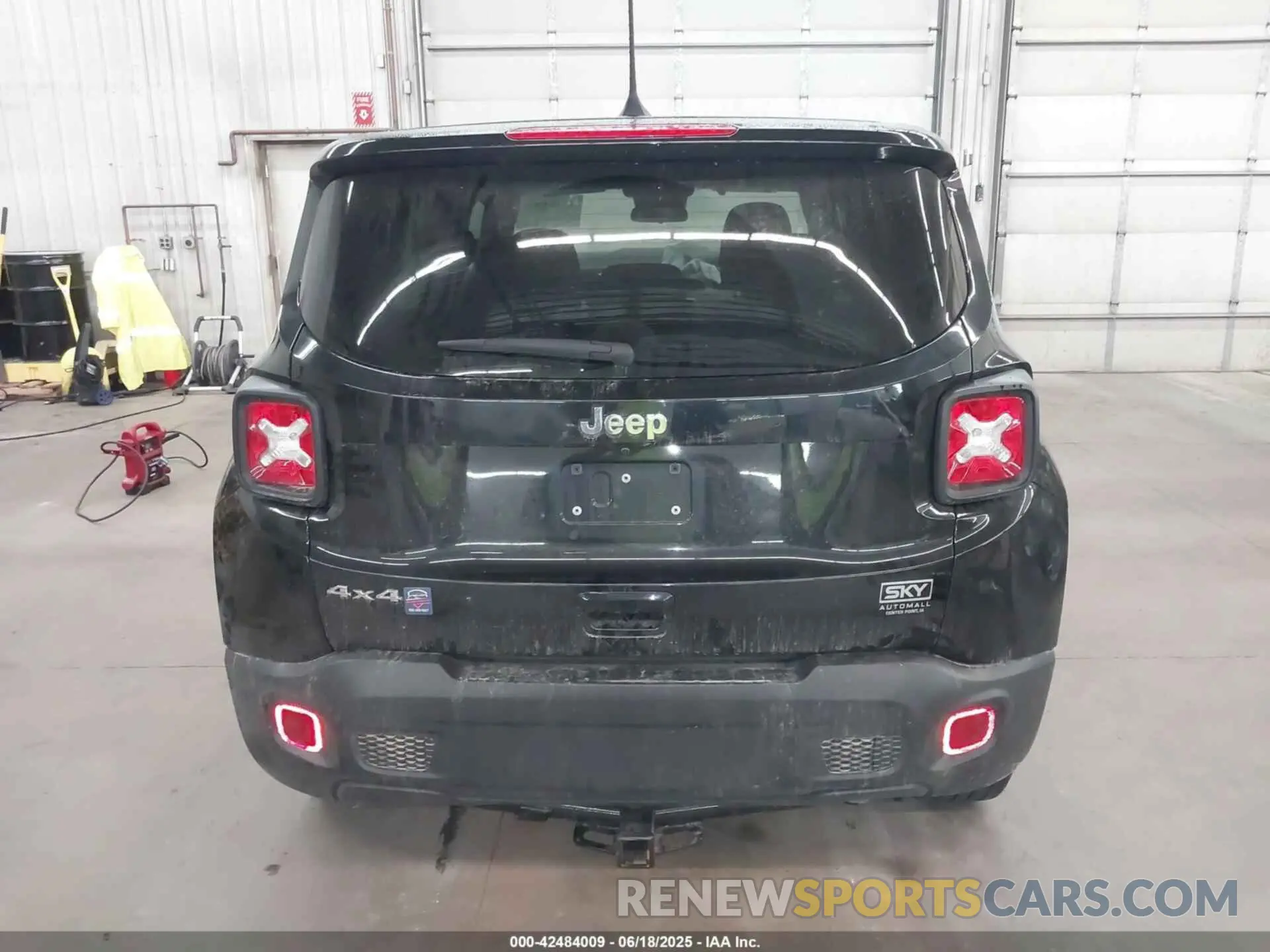 16 Фотография поврежденного автомобиля ZACNJDB15PPP43948 JEEP RENEGADE 2023