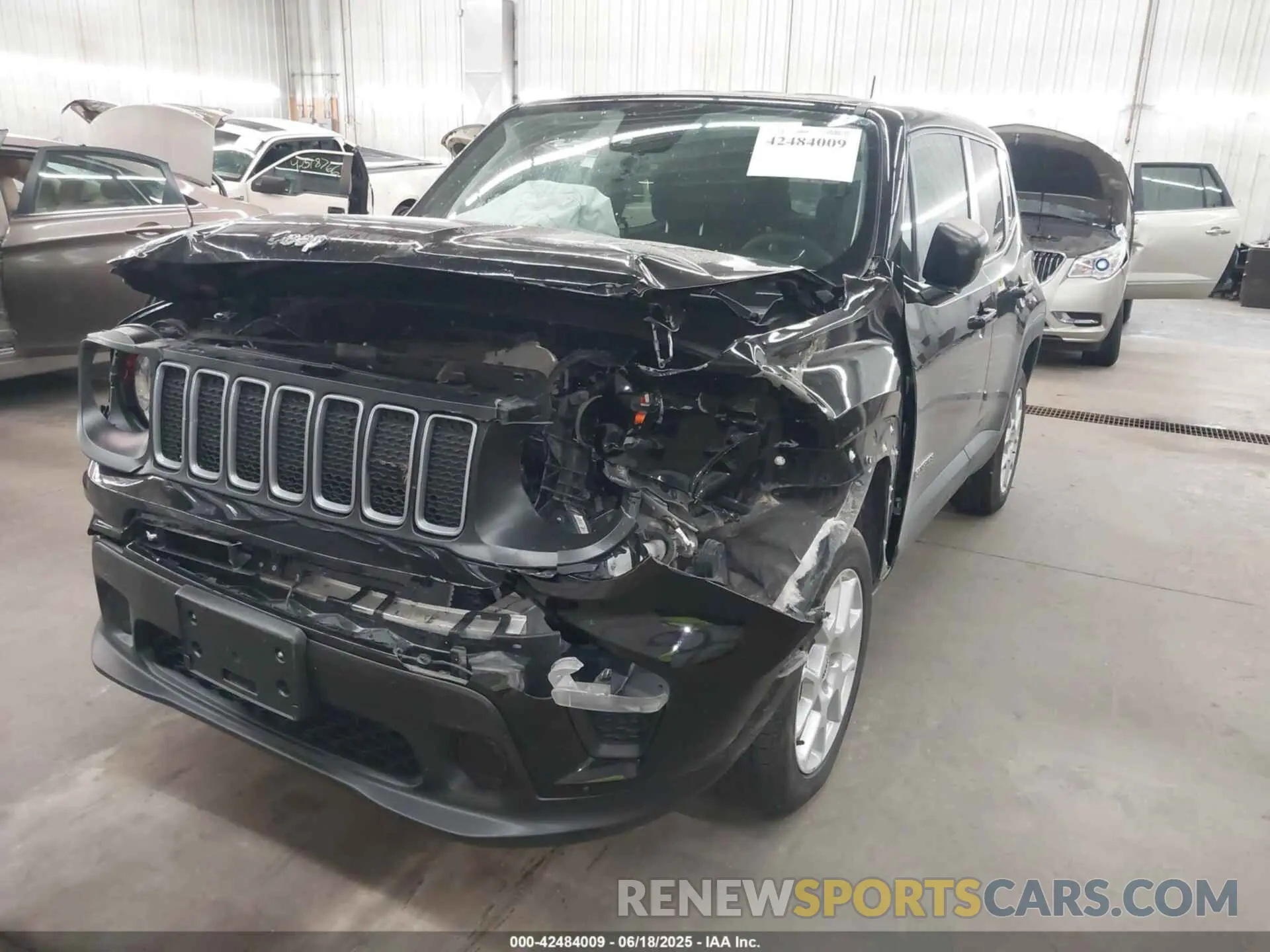 2 Фотография поврежденного автомобиля ZACNJDB15PPP43948 JEEP RENEGADE 2023