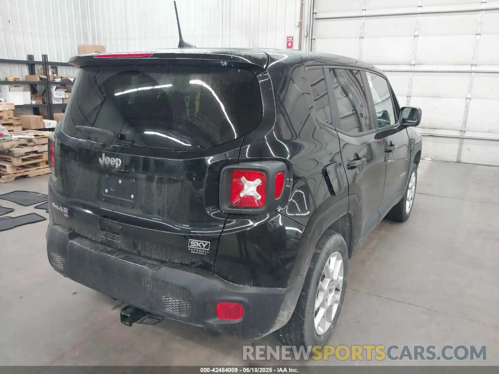 4 Фотография поврежденного автомобиля ZACNJDB15PPP43948 JEEP RENEGADE 2023
