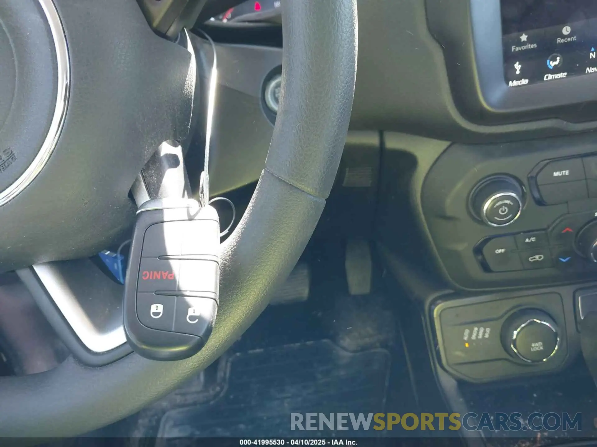 11 Фотография поврежденного автомобиля ZACNJDB17PPP16251 JEEP RENEGADE 2023