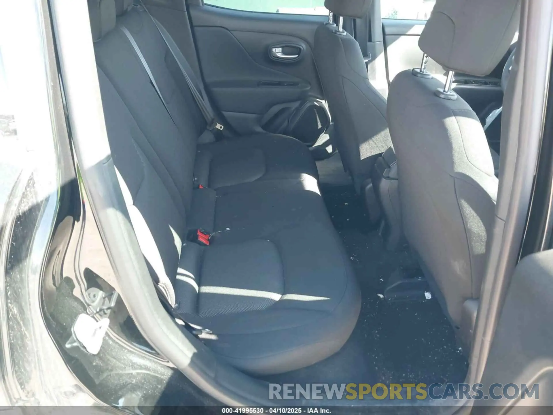 8 Фотография поврежденного автомобиля ZACNJDB17PPP16251 JEEP RENEGADE 2023