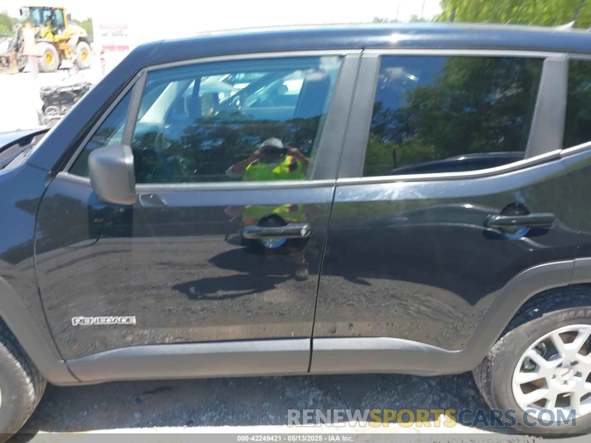 14 Фотография поврежденного автомобиля ZACNJDB17PPP62887 JEEP RENEGADE 2023
