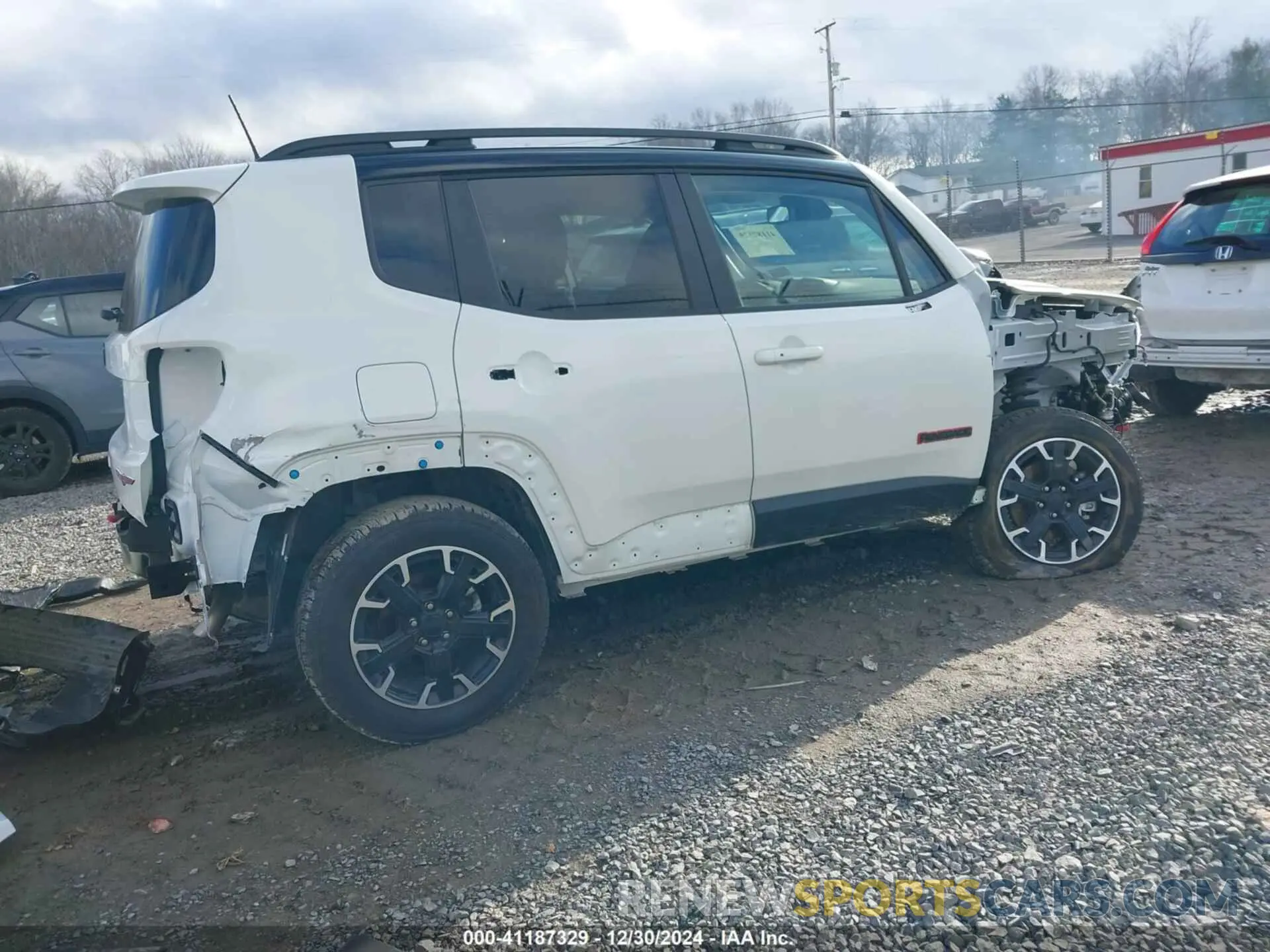 2 Photograph of a damaged car ZACNJDC13PPP73576 JEEP RENEGADE 2023