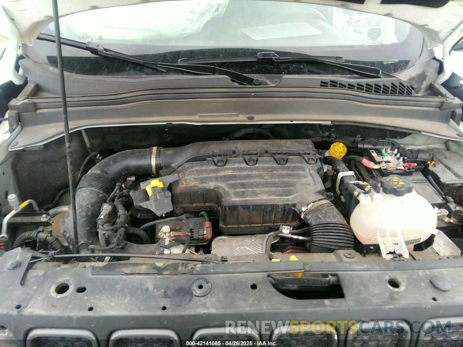 10 Фотография поврежденного автомобиля ZACNJDC15PPP67715 JEEP RENEGADE 2023