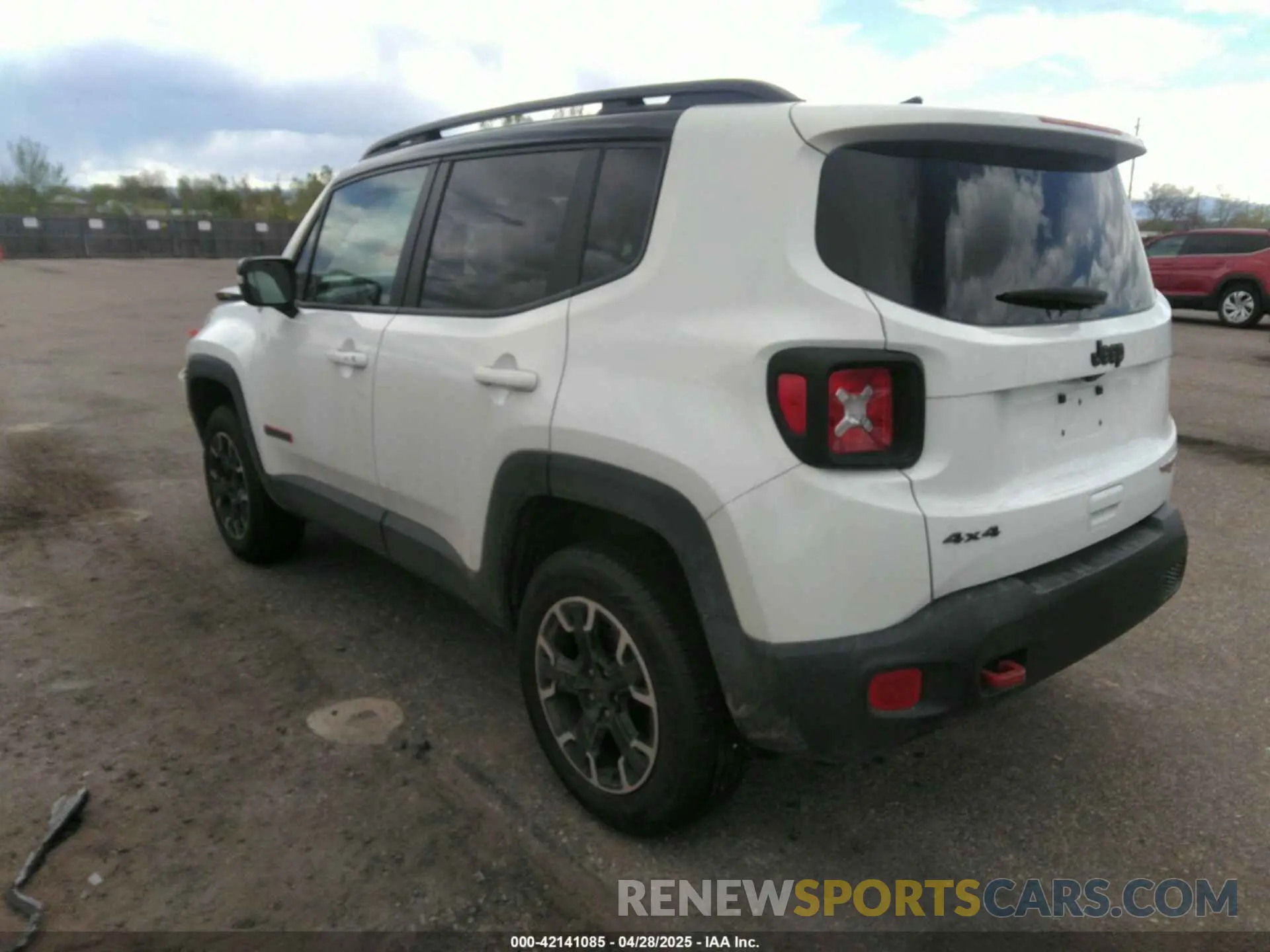 3 Фотография поврежденного автомобиля ZACNJDC15PPP67715 JEEP RENEGADE 2023
