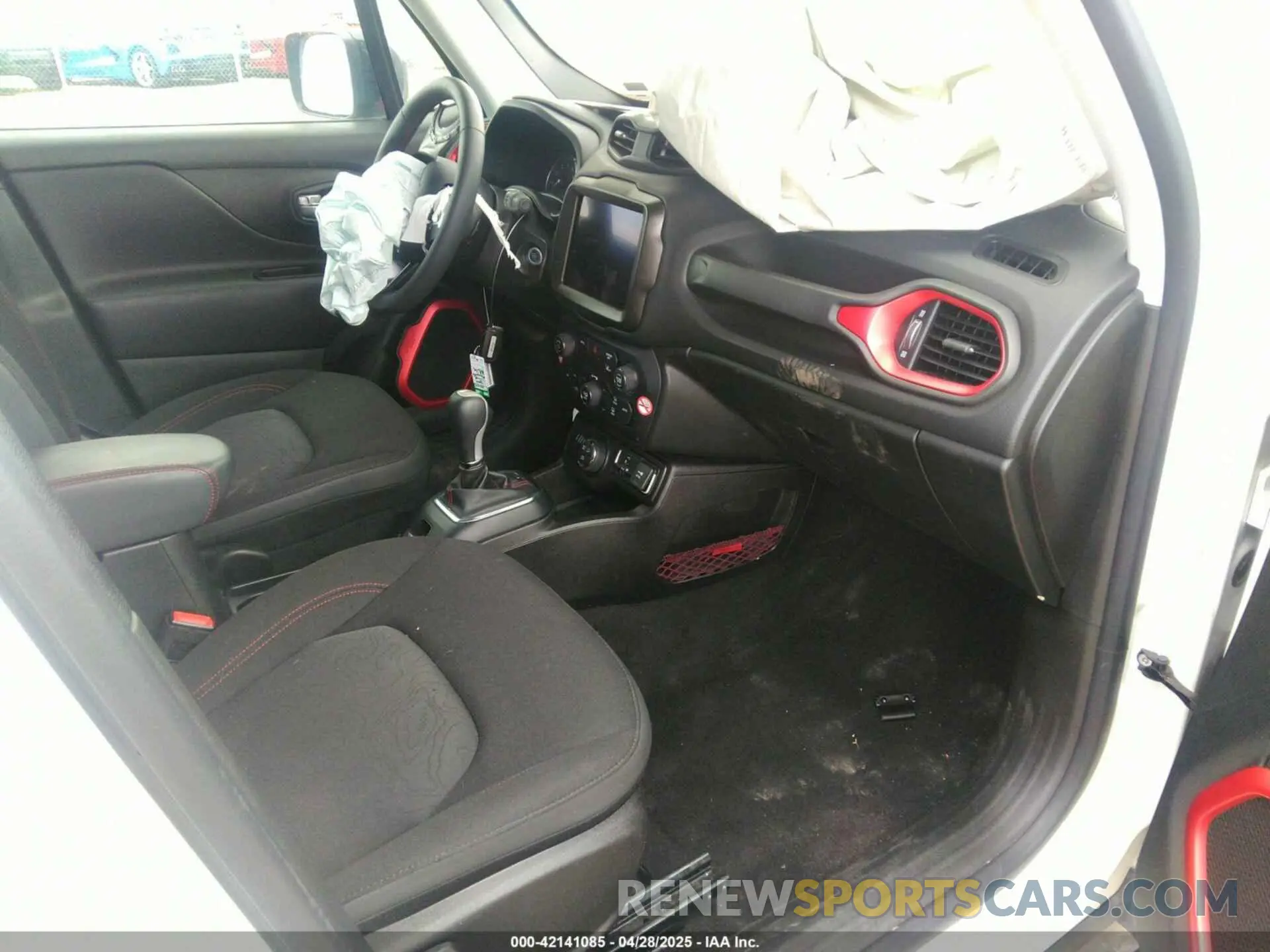 5 Фотография поврежденного автомобиля ZACNJDC15PPP67715 JEEP RENEGADE 2023