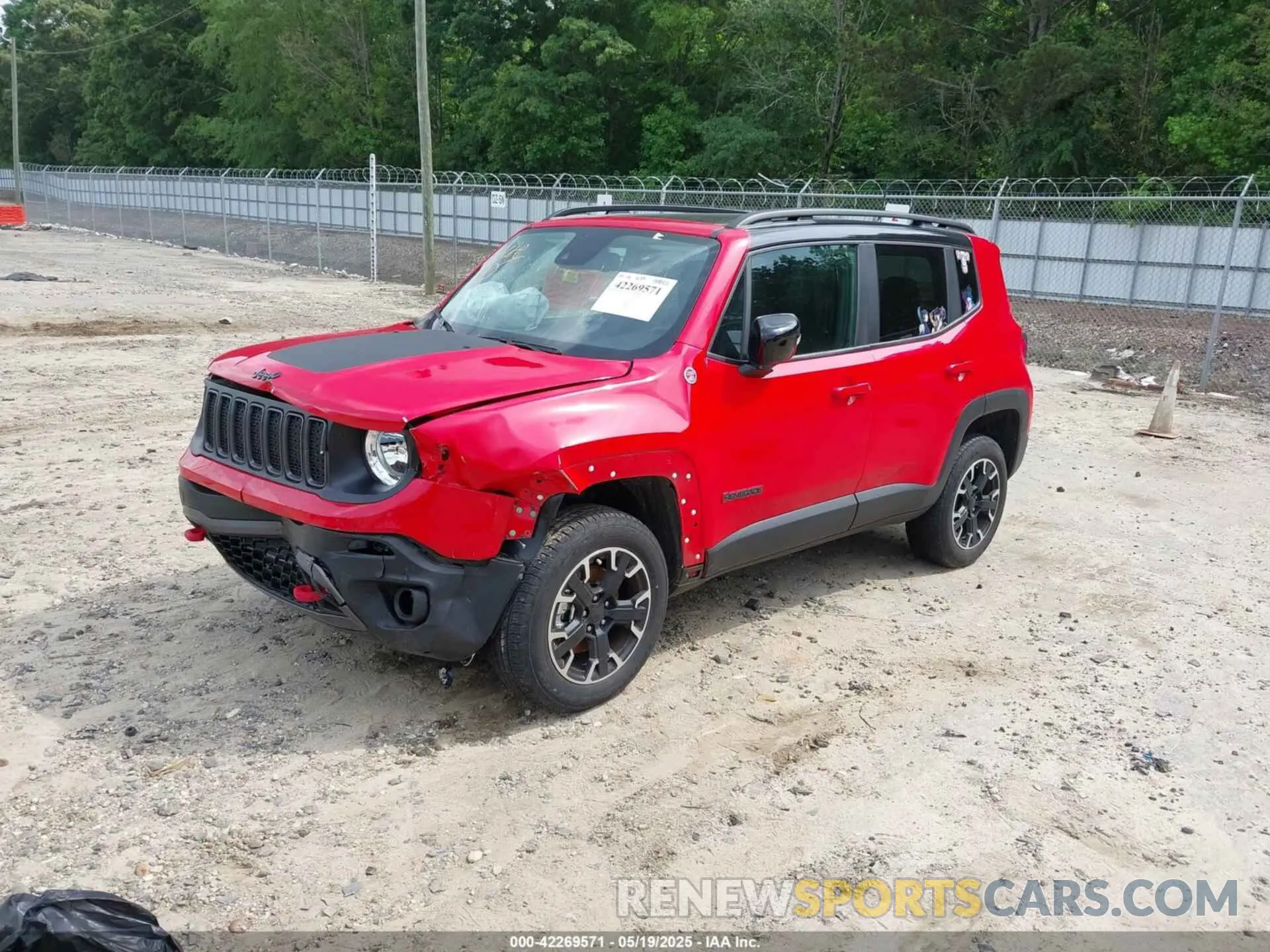 2 Photograph of a damaged car ZACNJDC18PPP61388 JEEP RENEGADE 2023
