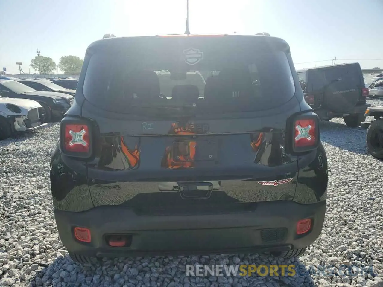 6 Photograph of a damaged car ZACNJDC1XPPP37125 JEEP RENEGADE 2023