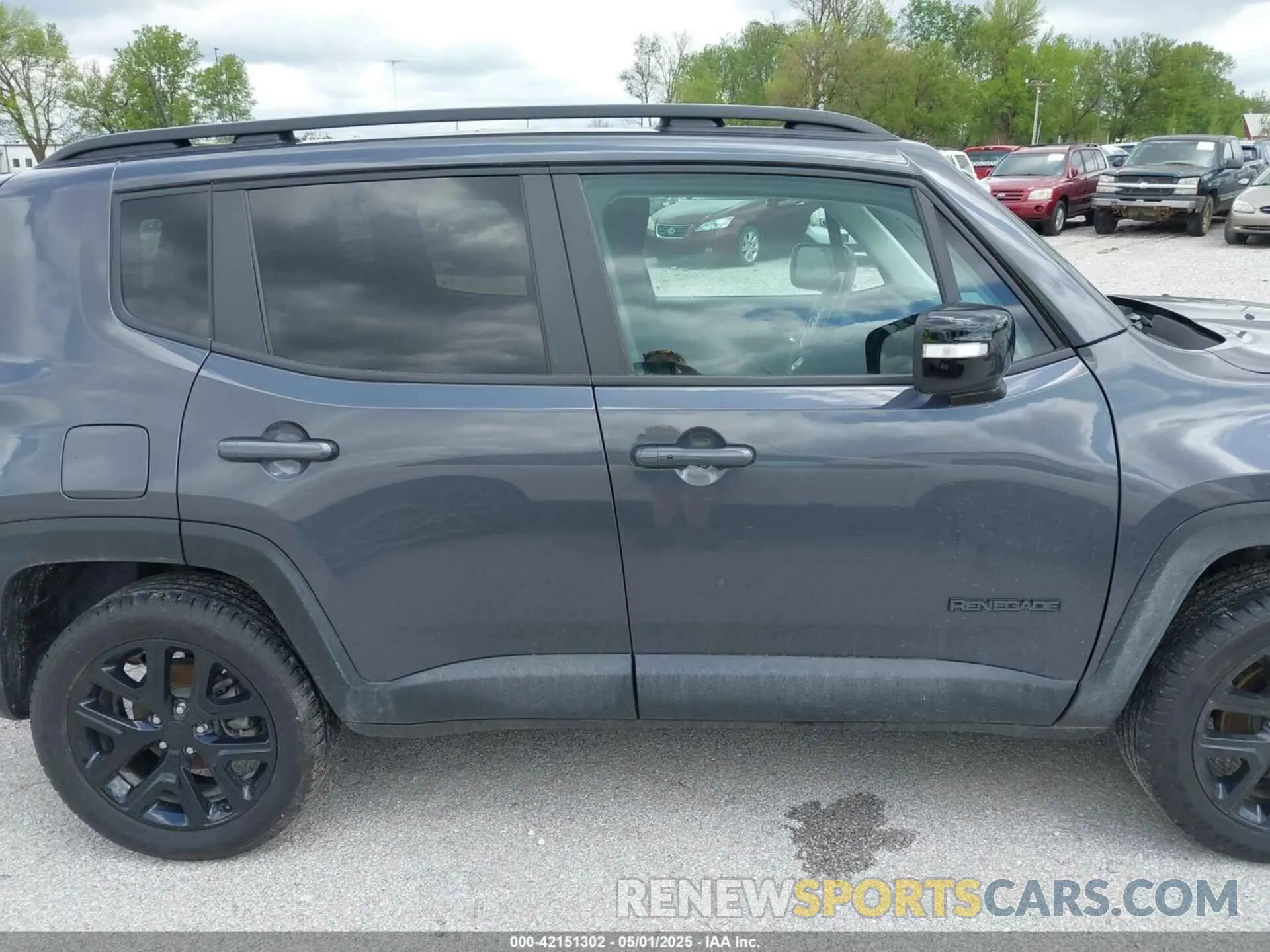 13 Photograph of a damaged car ZACNJDE14PPP10533 JEEP RENEGADE 2023