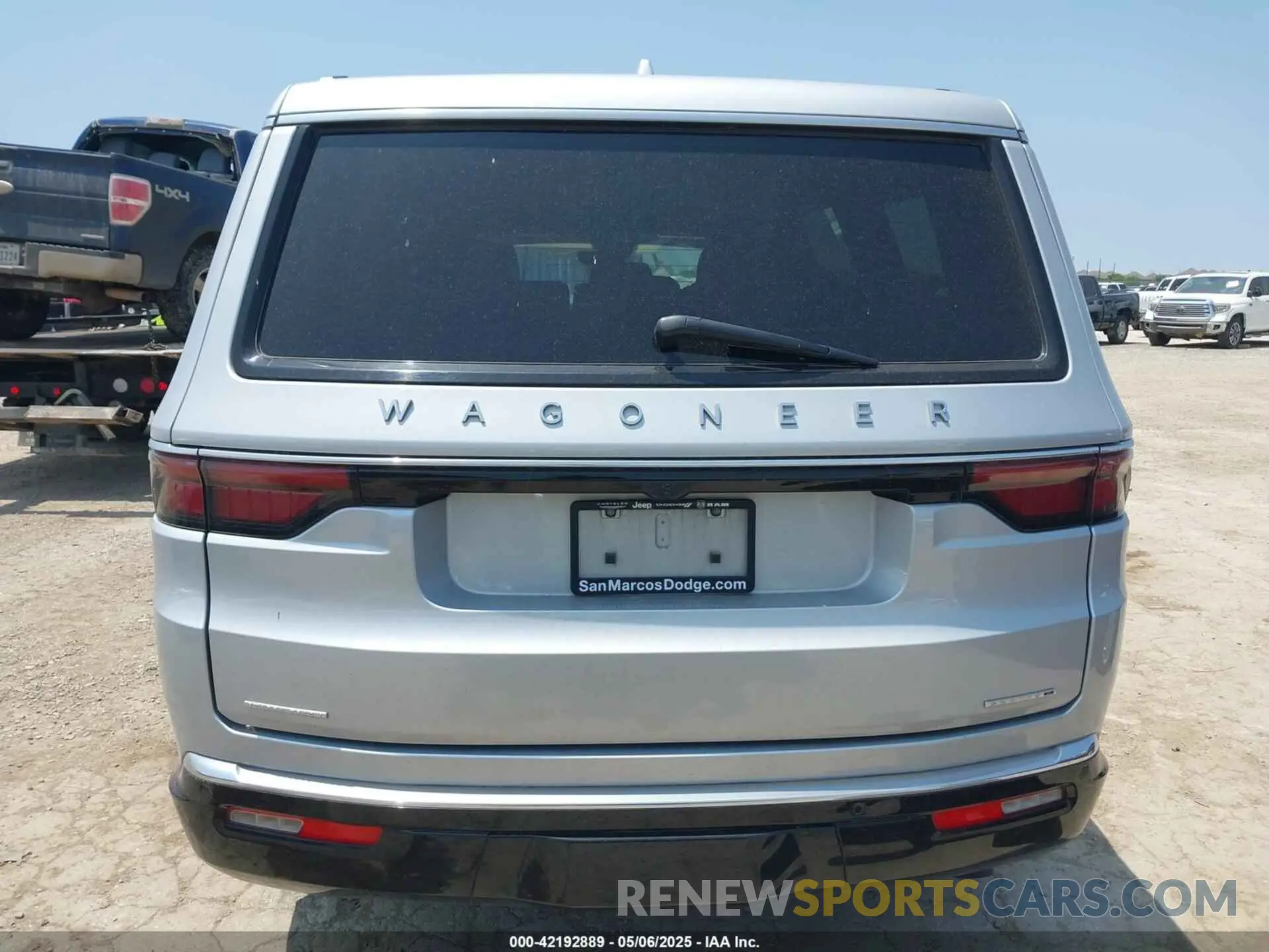 16 Фотография поврежденного автомобиля 1C4SJVBT6NS205330 JEEP WAGONEER 2022