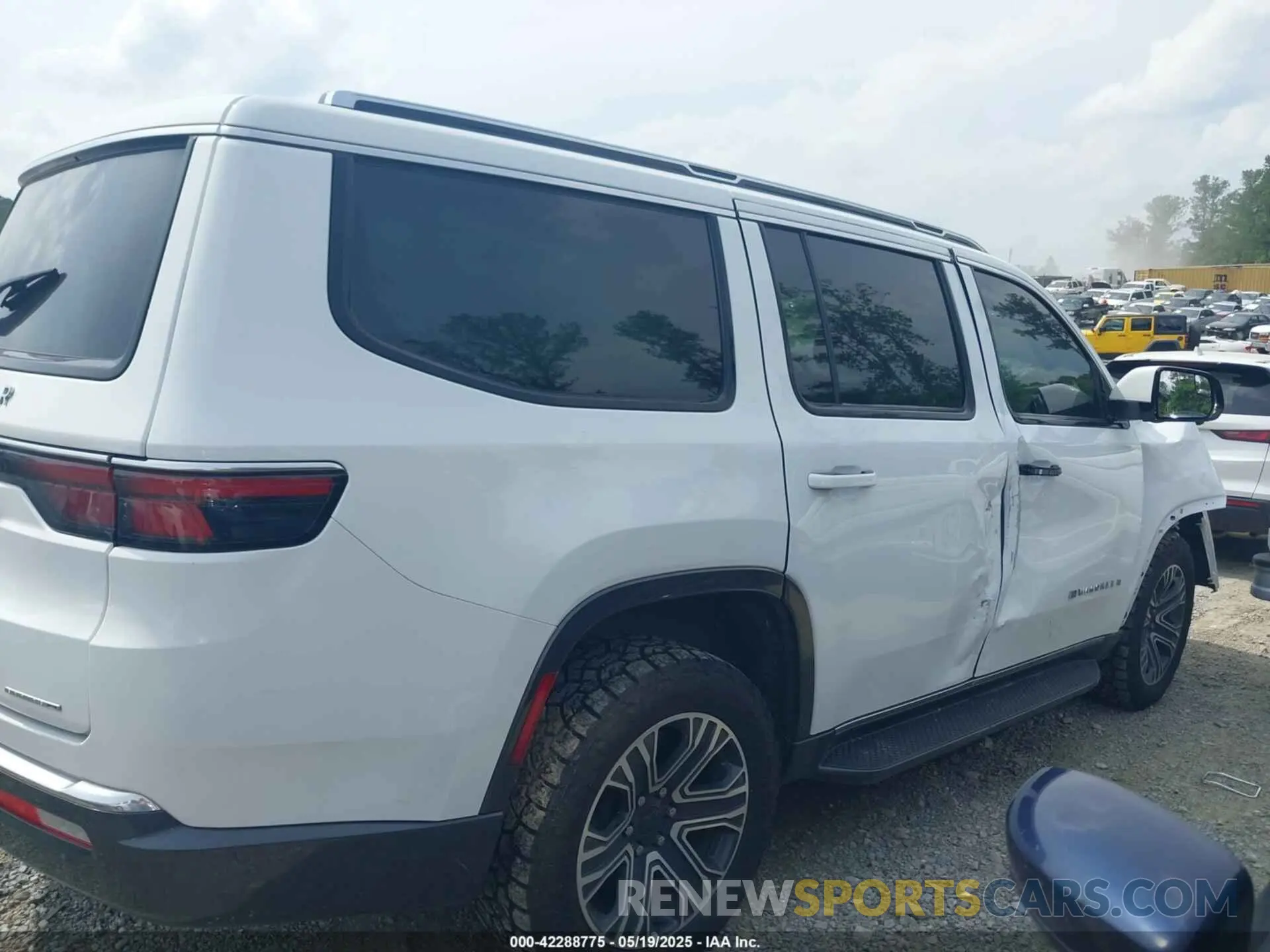13 Photograph of a damaged car 1C4SJVDT0NS211461 JEEP WAGONEER 2022