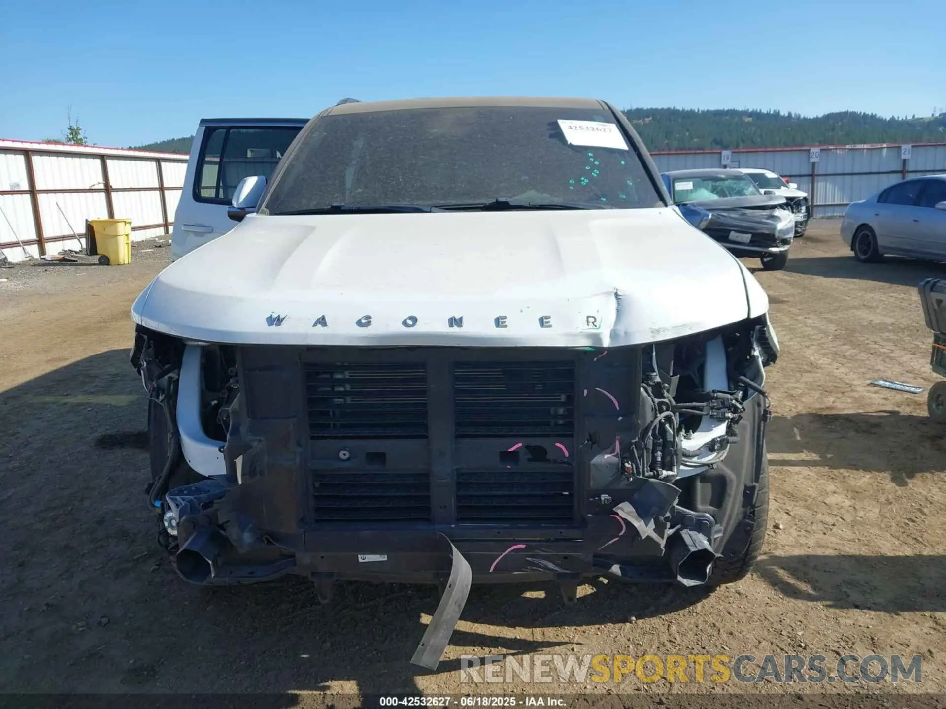 13 Фотография поврежденного автомобиля 1C4SJVDT1NS114768 JEEP WAGONEER 2022