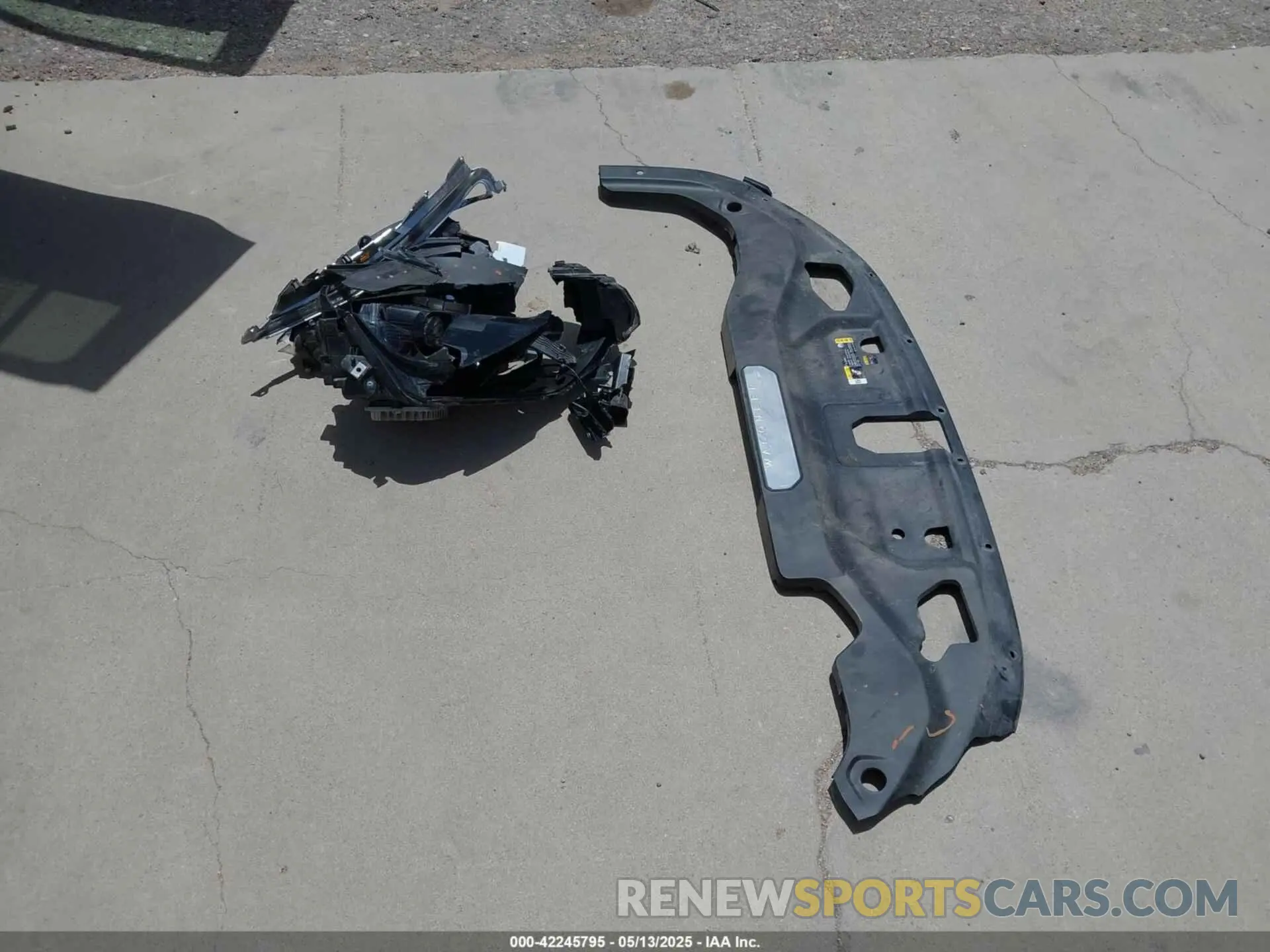 12 Photograph of a damaged car 1C4SJUBP3RS169700 JEEP WAGONEER 2024
