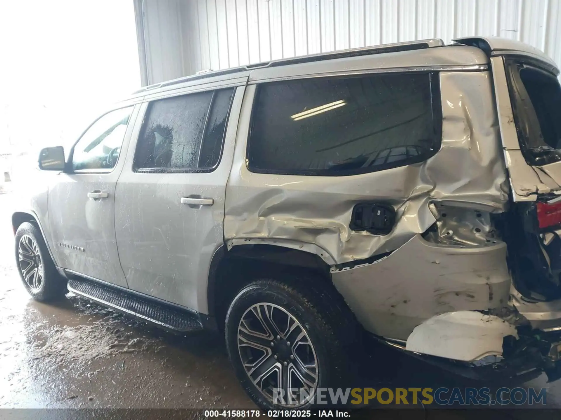 14 Photograph of a damaged car 1C4SJVAP5RS118268 JEEP WAGONEER 2024