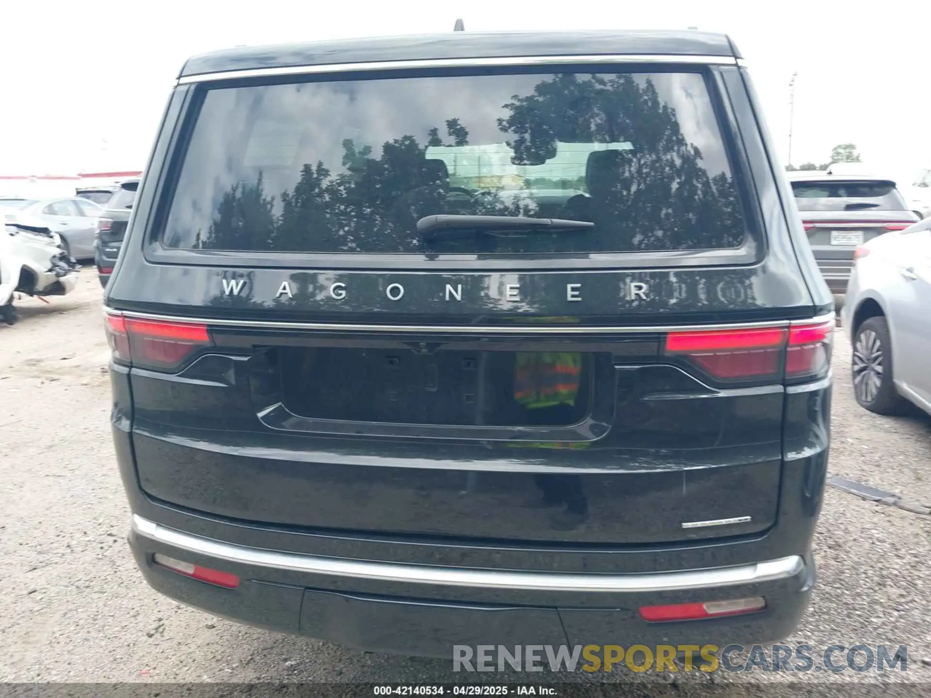 17 Photograph of a damaged car 1C4SJVBP9RS170999 JEEP WAGONEER 2024