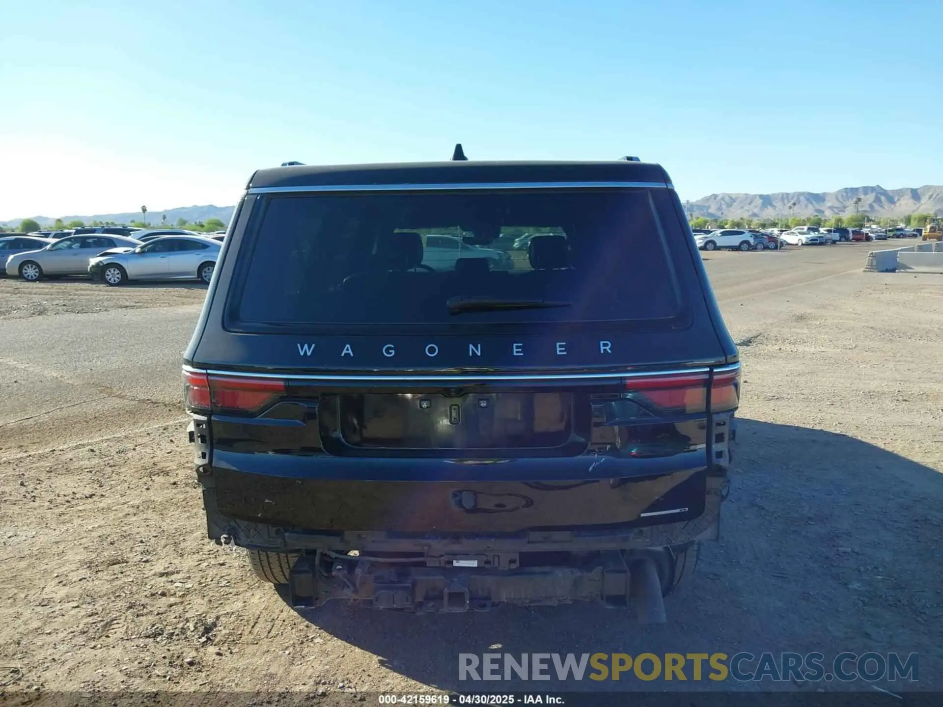 17 Фотография поврежденного автомобиля 1C4SJSBP6RS174989 JEEP WAGONEER L 2024