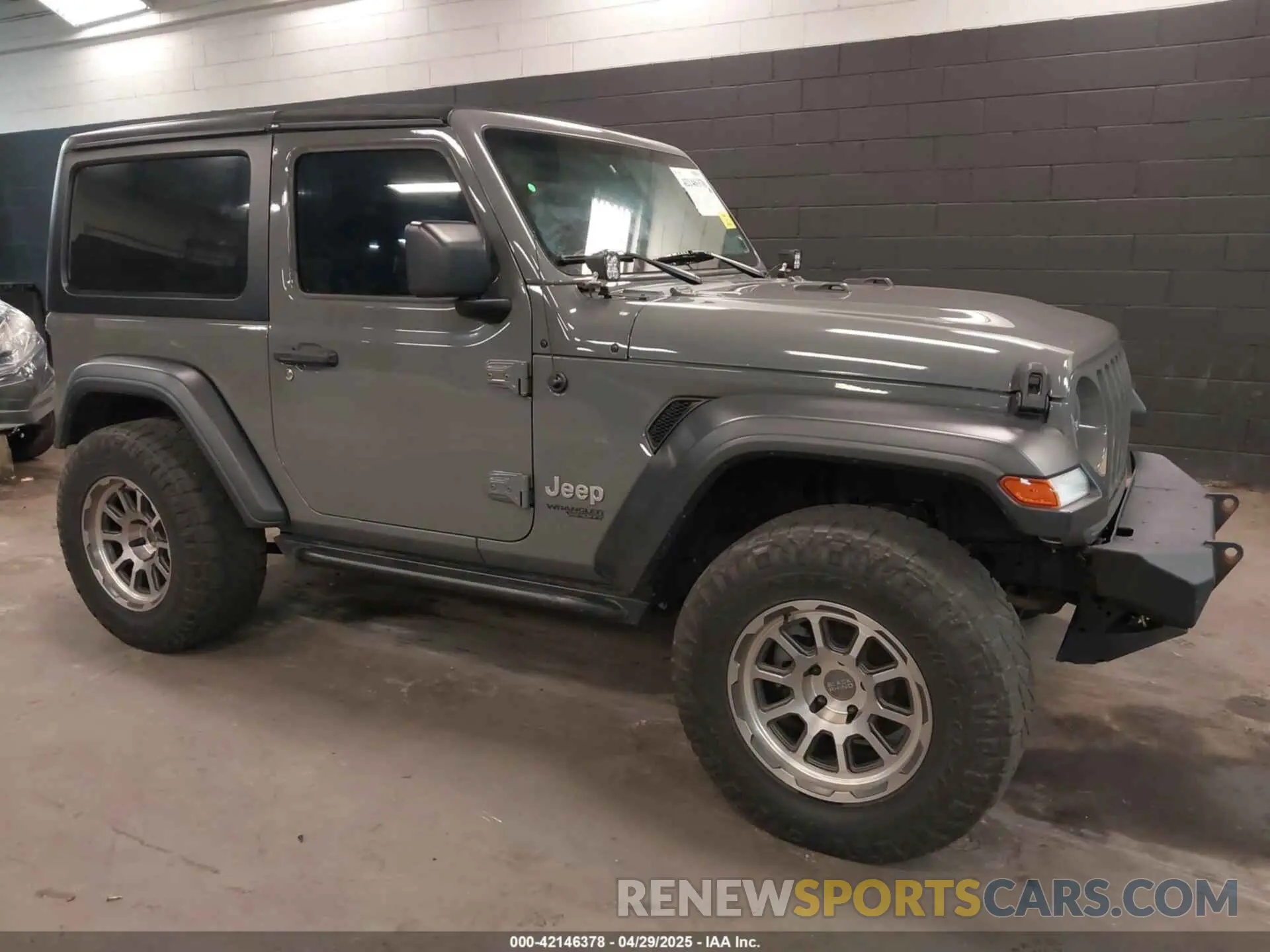 1 Фотография поврежденного автомобиля 1C4GJXAN4KW545438 JEEP WRANGLER 2019