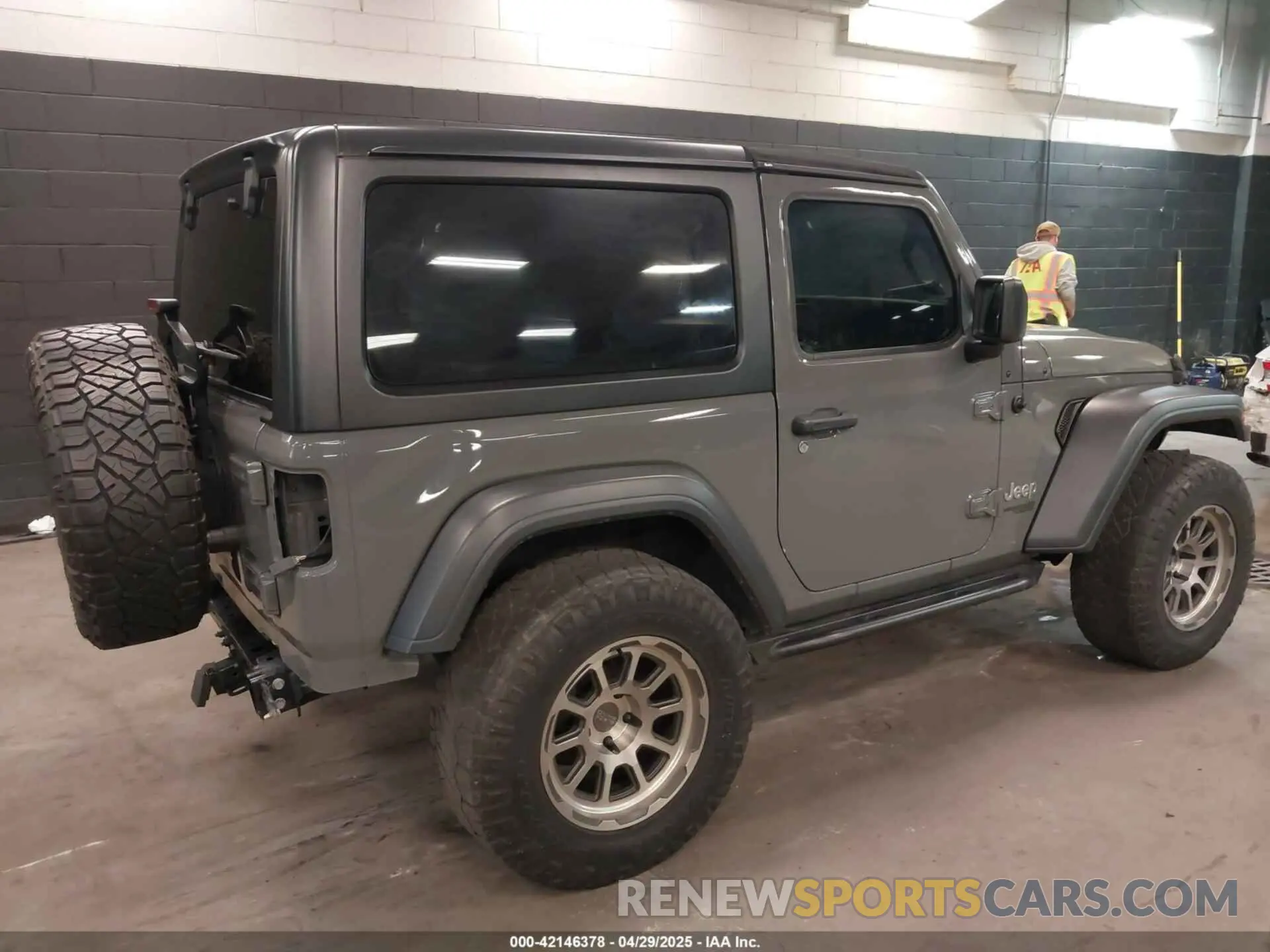 4 Фотография поврежденного автомобиля 1C4GJXAN4KW545438 JEEP WRANGLER 2019