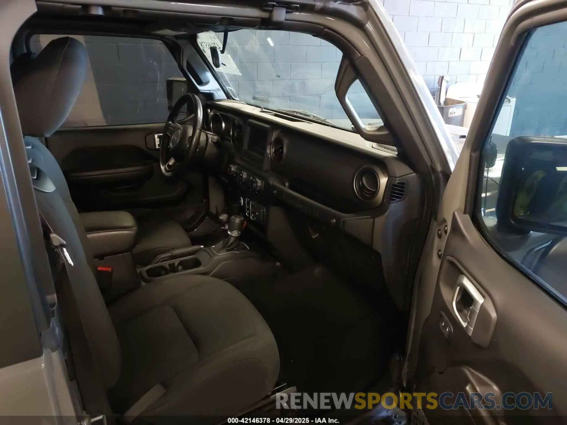 5 Фотография поврежденного автомобиля 1C4GJXAN4KW545438 JEEP WRANGLER 2019
