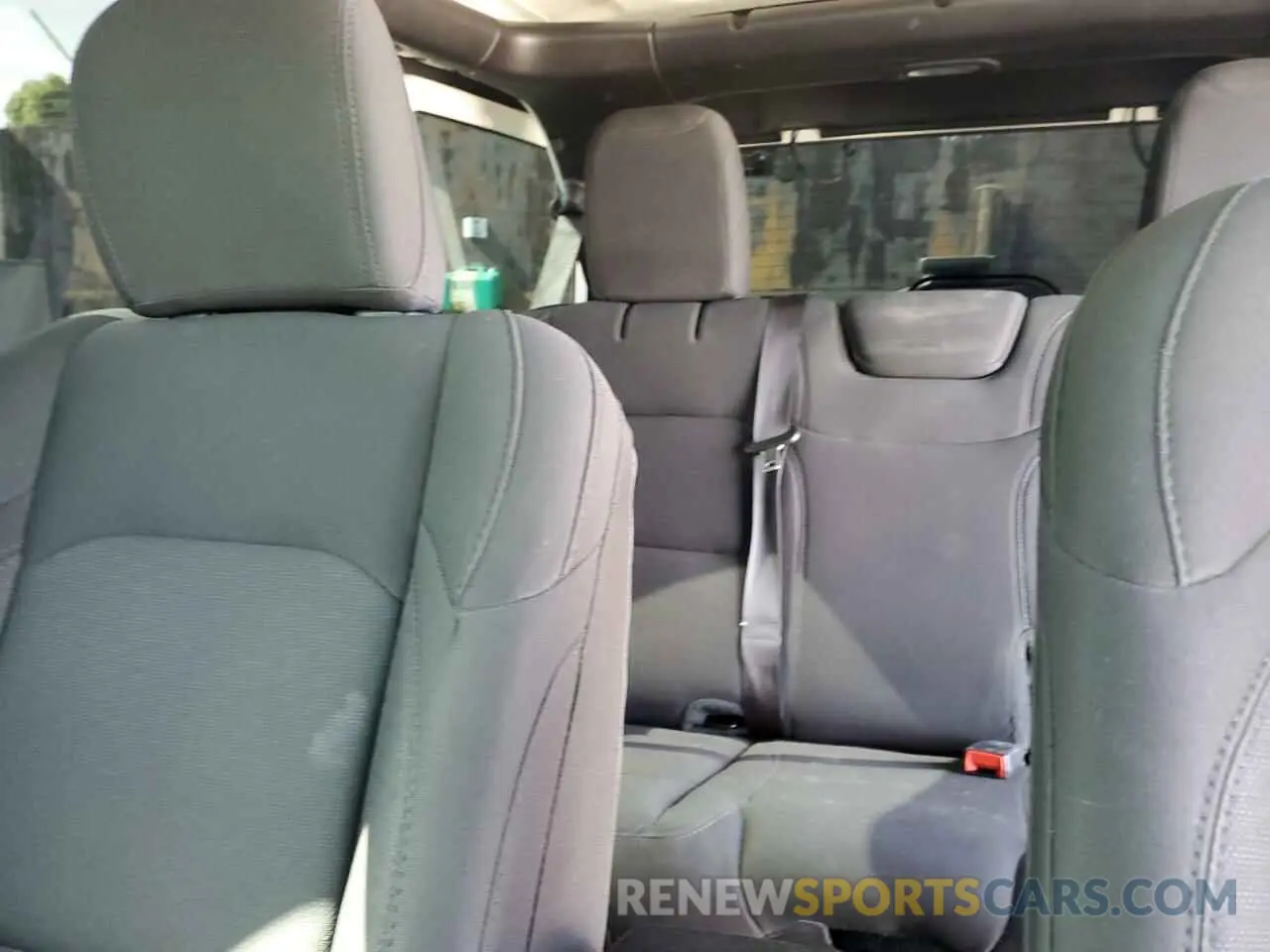 10 Photograph of a damaged car 1C4HJXDG2KW675235 JEEP WRANGLER 2019