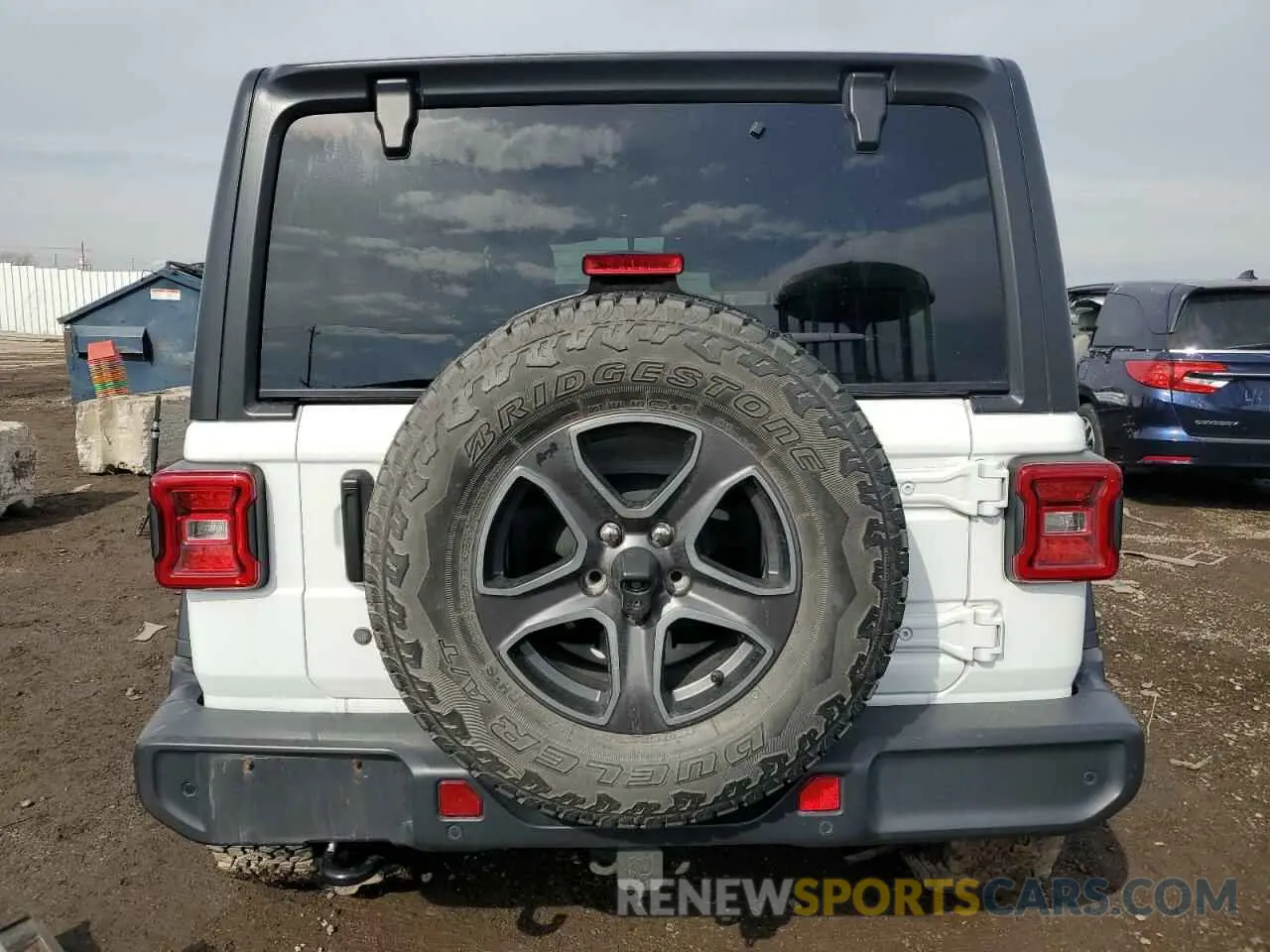 6 Photograph of a damaged car 1C4HJXDG4KW558398 JEEP WRANGLER 2019