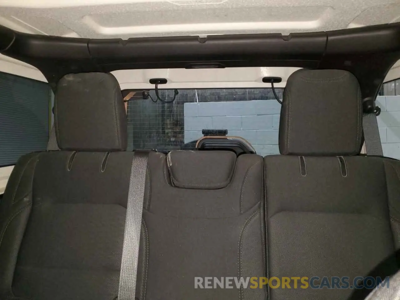 10 Photograph of a damaged car 1C4HJXDG7KW511592 JEEP WRANGLER 2019