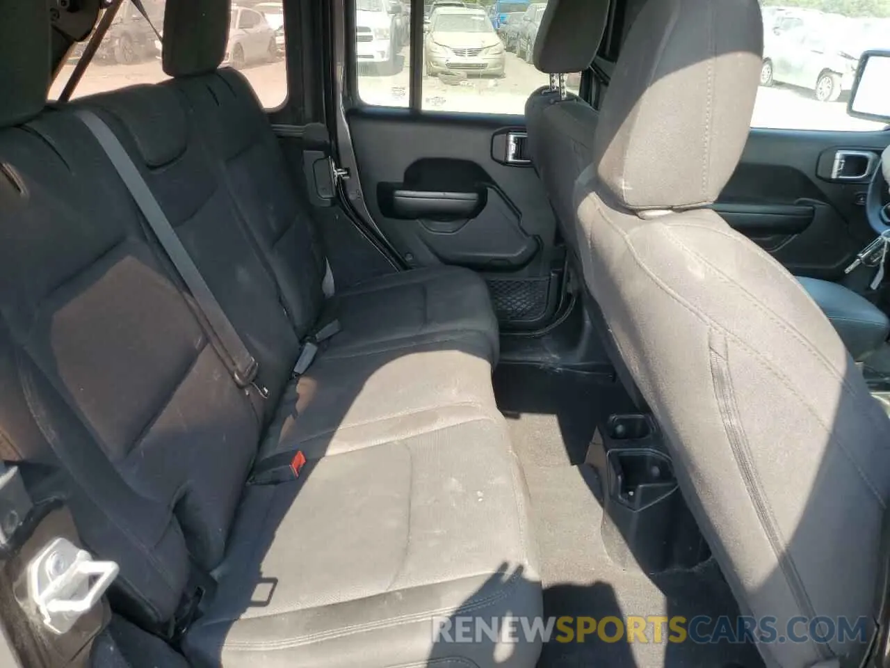 10 Photograph of a damaged car 1C4HJXDG8KW577553 JEEP WRANGLER 2019