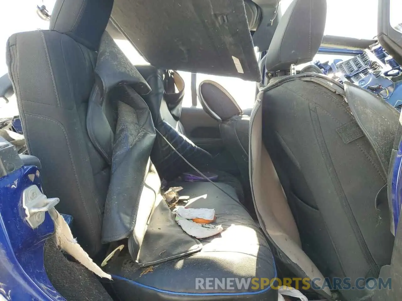 11 Photograph of a damaged car 1C4HJXDN5KW622995 JEEP WRANGLER 2019