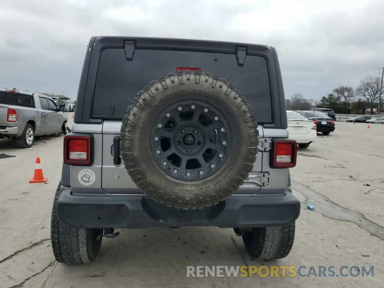 6 Photograph of a damaged car 1C4HJXDN6KW552956 JEEP WRANGLER 2019