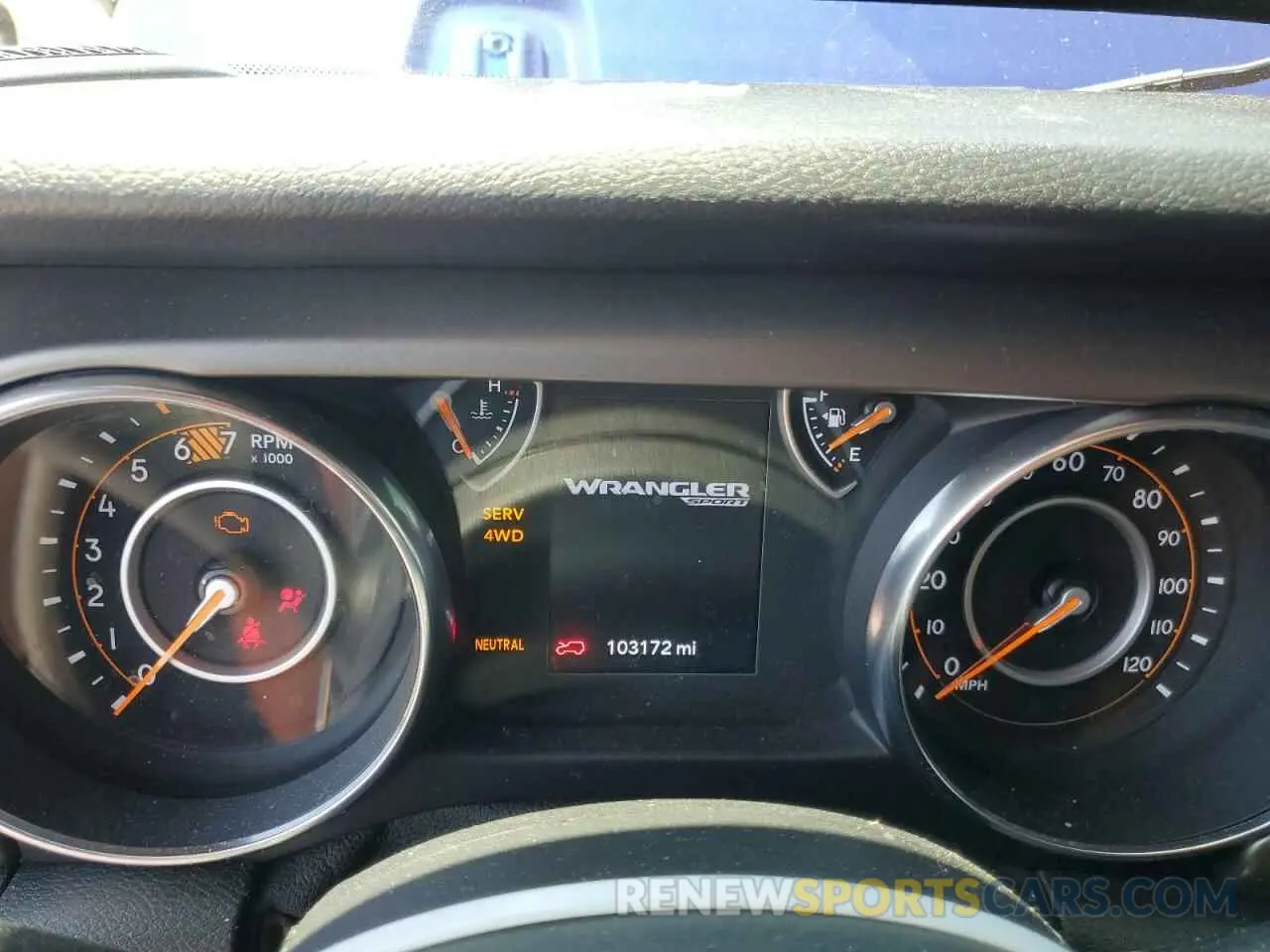 9 Photograph of a damaged car 1C4HJXDN7KW532960 JEEP WRANGLER 2019
