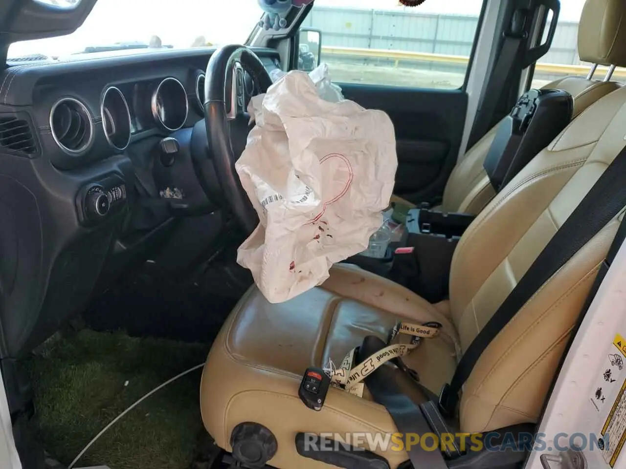 7 Photograph of a damaged car 1C4HJXEG0KW562091 JEEP WRANGLER 2019