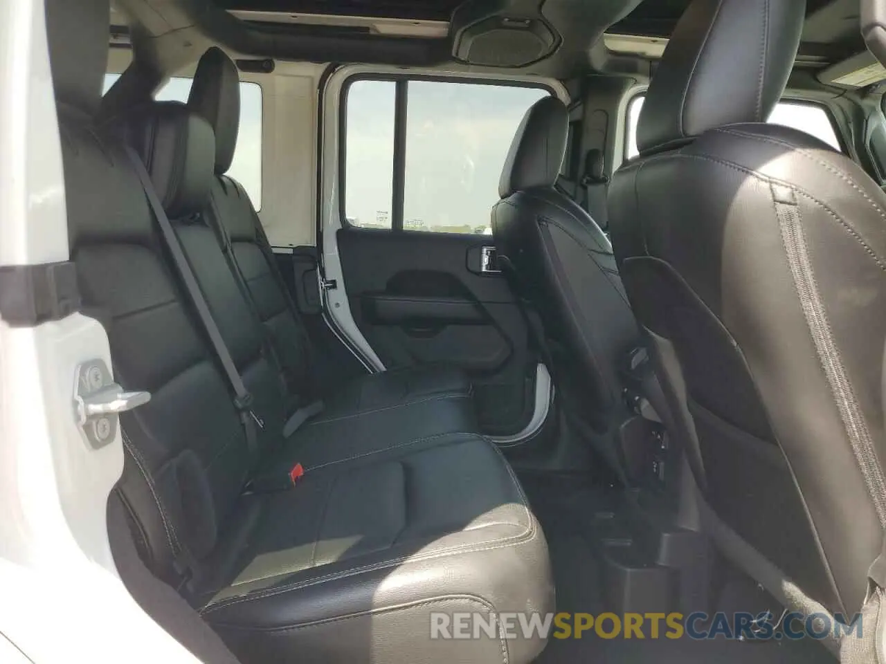 11 Photograph of a damaged car 1C4HJXEG4KW524525 JEEP WRANGLER 2019
