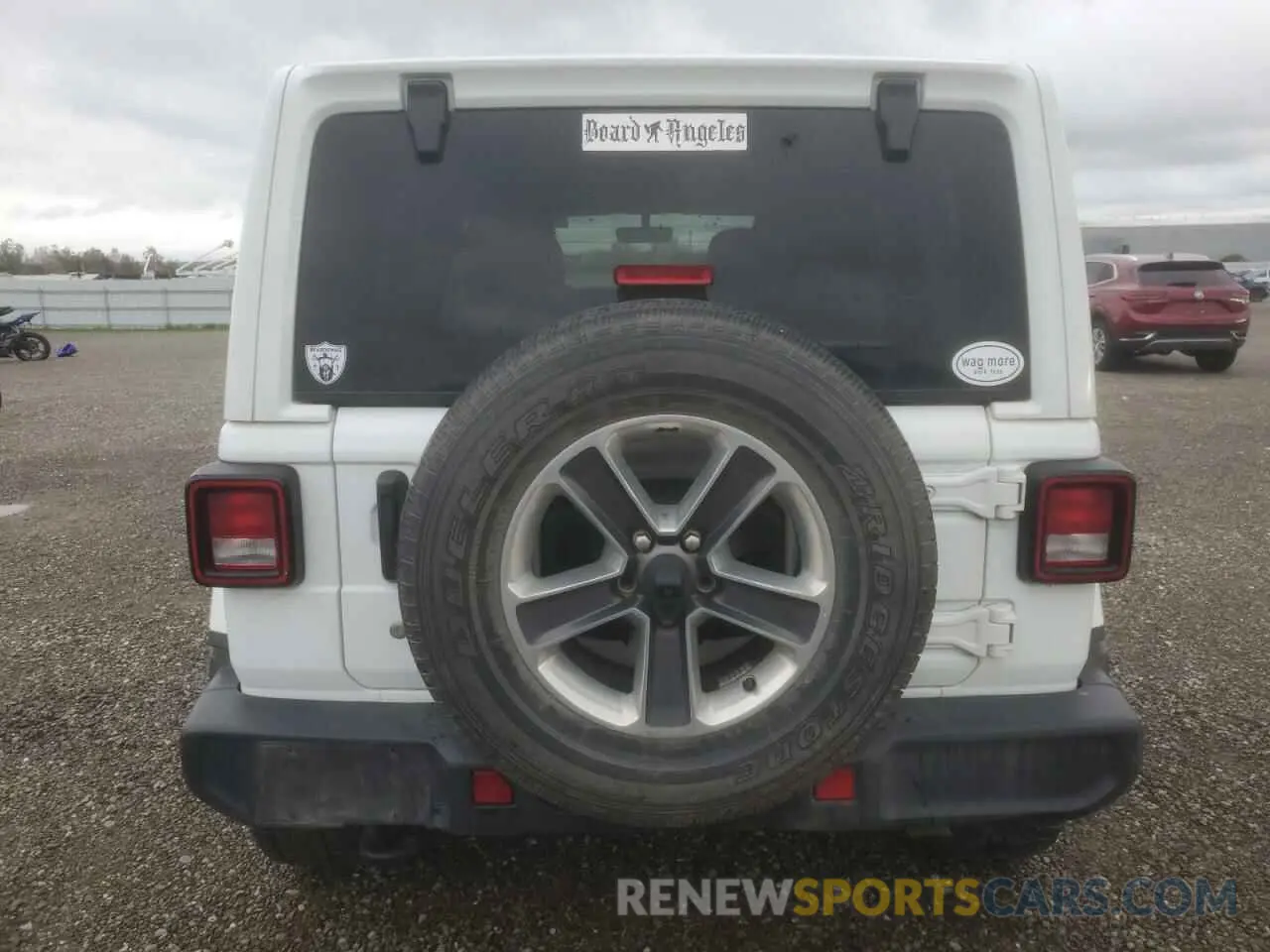 6 Photograph of a damaged car 1C4HJXEG5KW600639 JEEP WRANGLER 2019