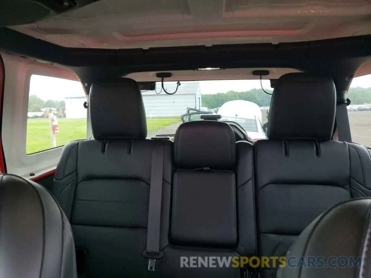 10 Photograph of a damaged car 1C4HJXEG7KW571869 JEEP WRANGLER 2019