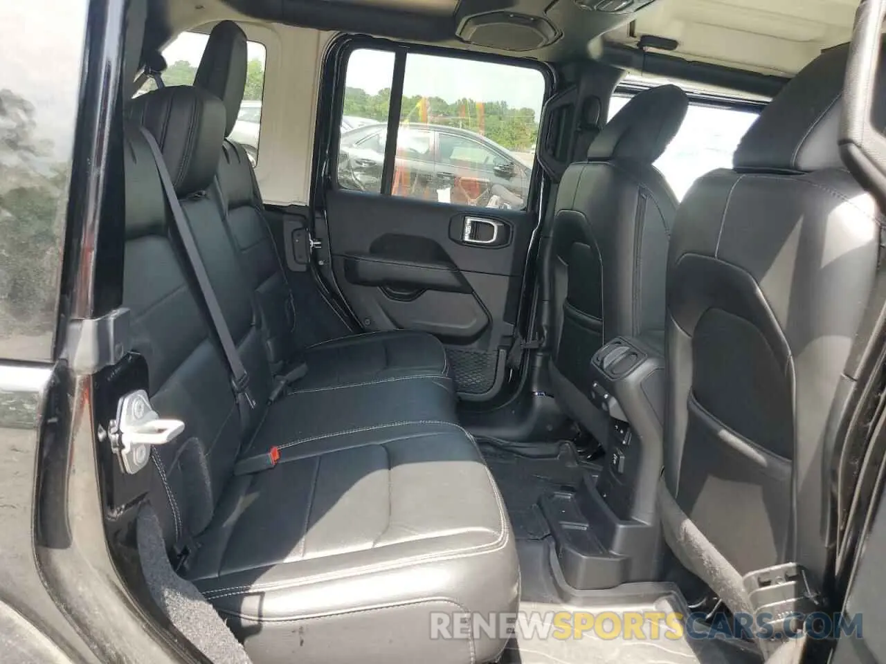 11 Photograph of a damaged car 1C4HJXEN5KW523978 JEEP WRANGLER 2019