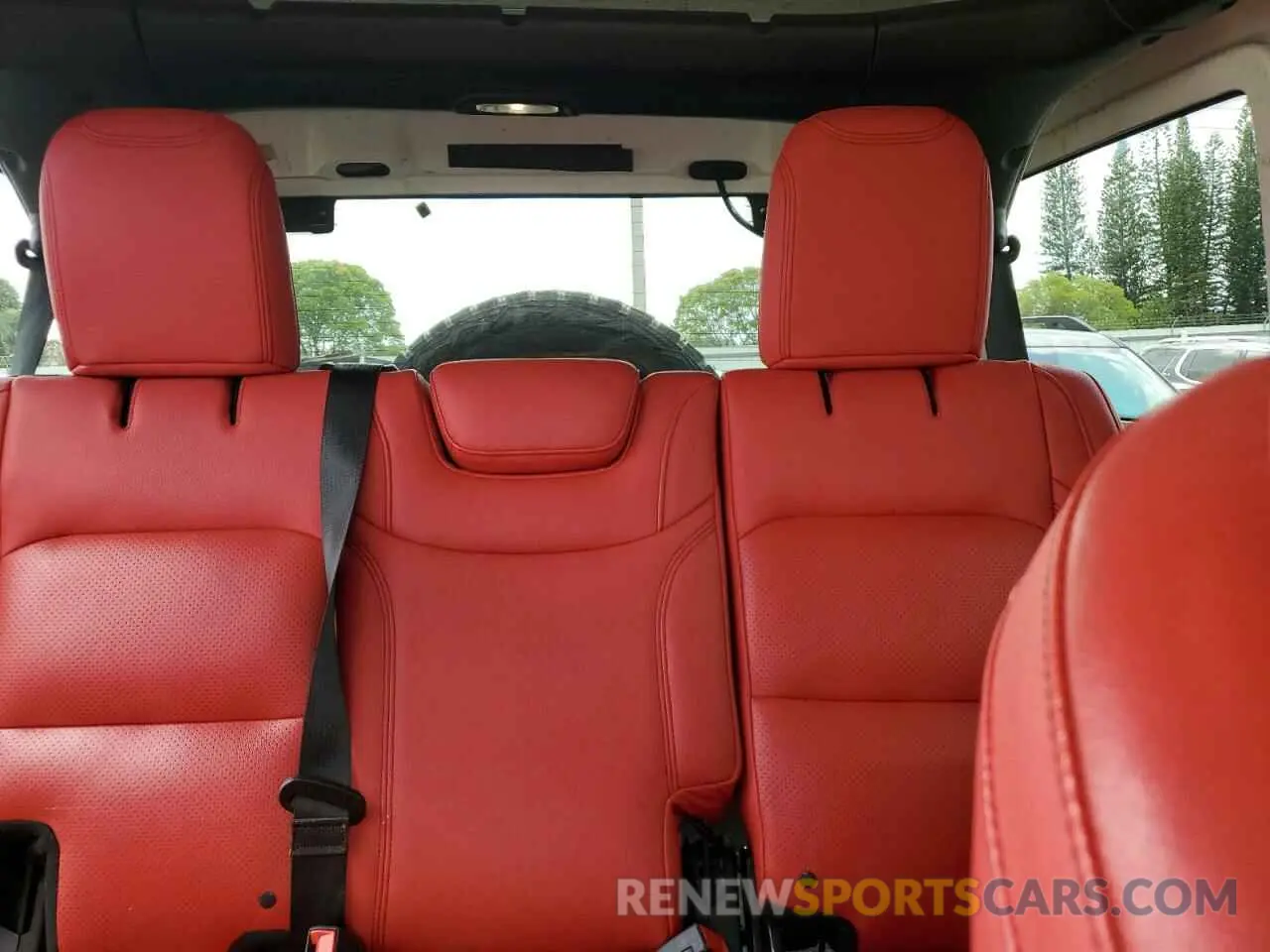 10 Photograph of a damaged car 1C4HJXEN6KW595840 JEEP WRANGLER 2019