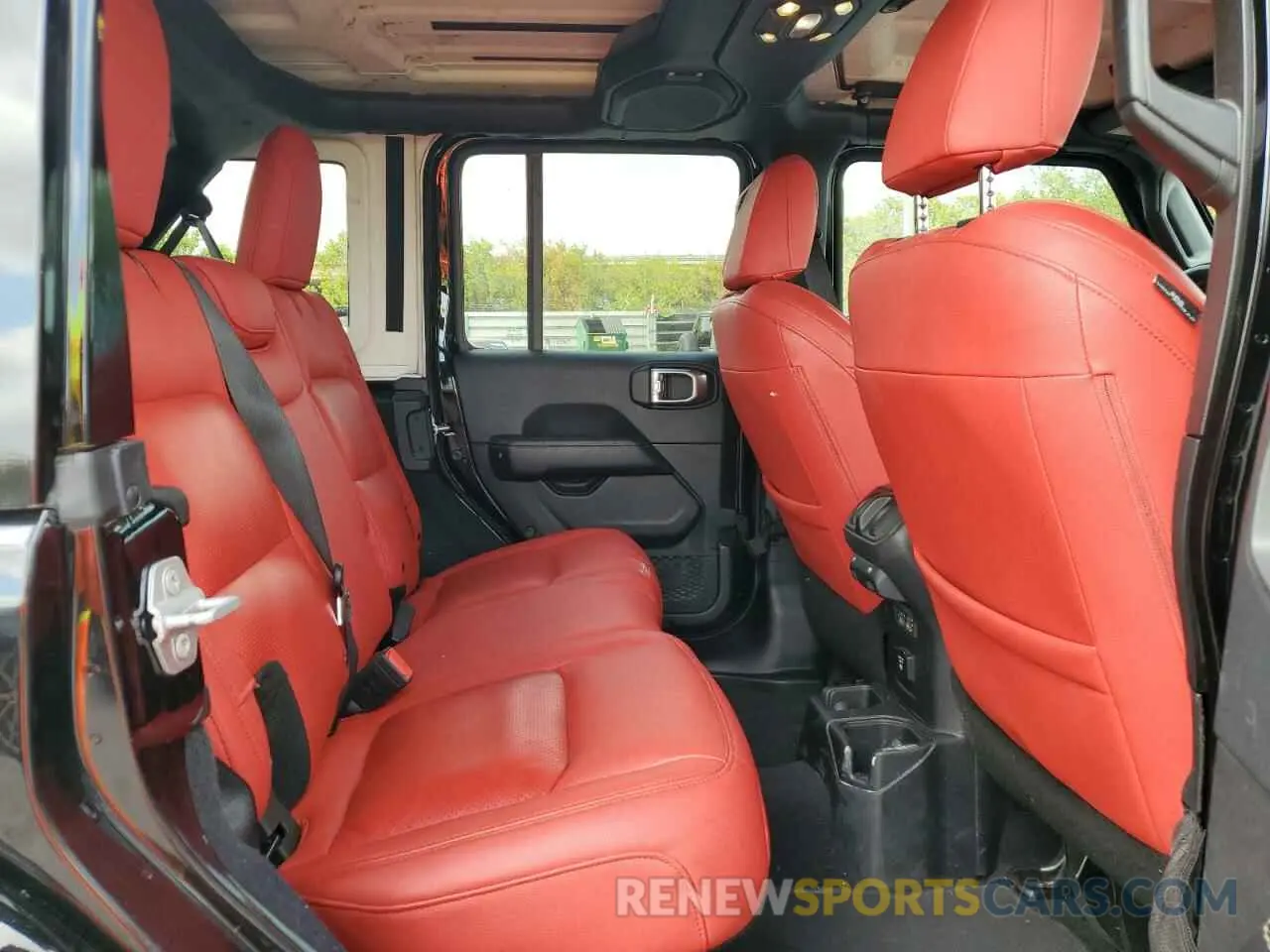 11 Photograph of a damaged car 1C4HJXEN6KW595840 JEEP WRANGLER 2019