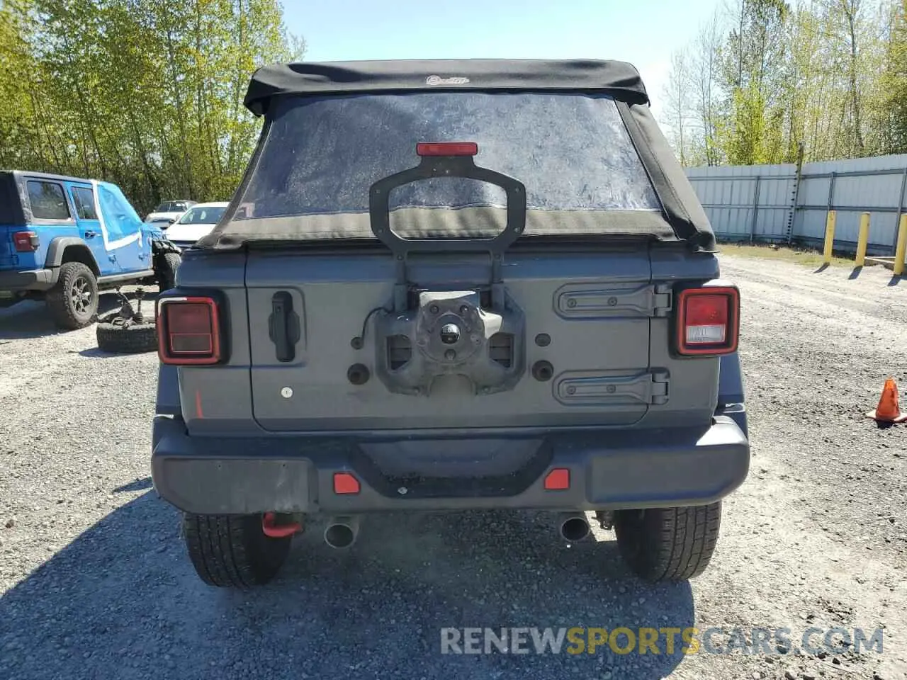 6 Photograph of a damaged car 1C4HJXFG8KW615070 JEEP WRANGLER 2019