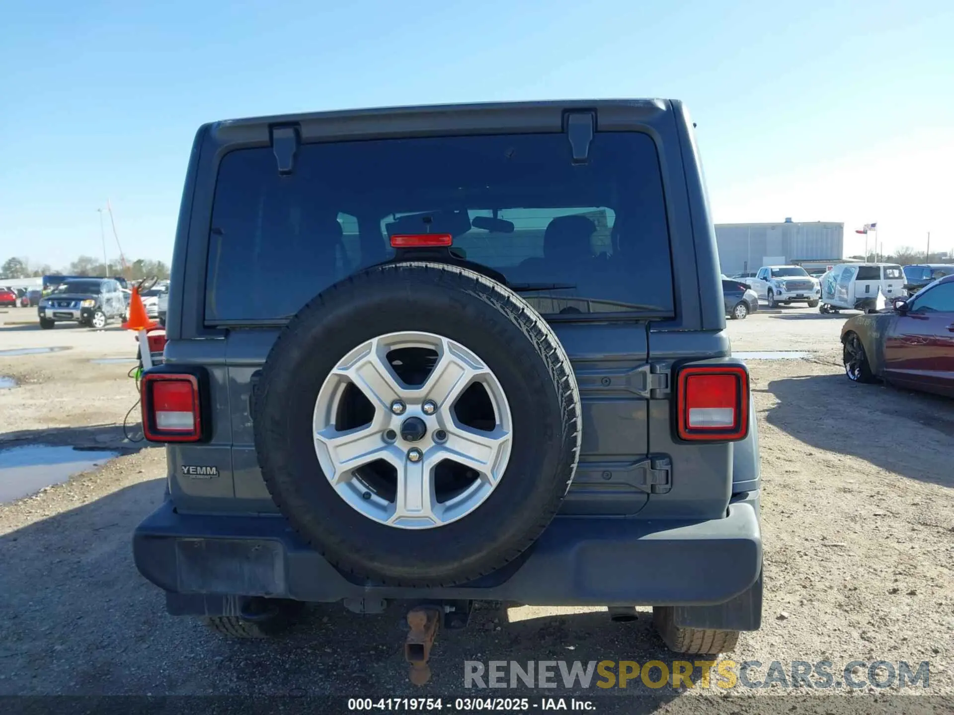 16 Photograph of a damaged car 1C4GJXAG4LW164787 JEEP WRANGLER 2020