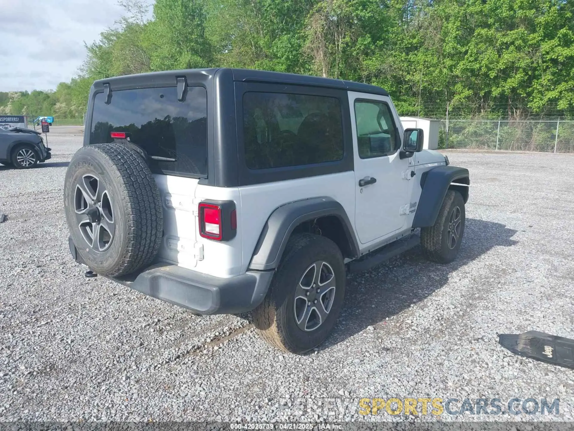 4 Photograph of a damaged car 1C4GJXAN3LW227196 JEEP WRANGLER 2020
