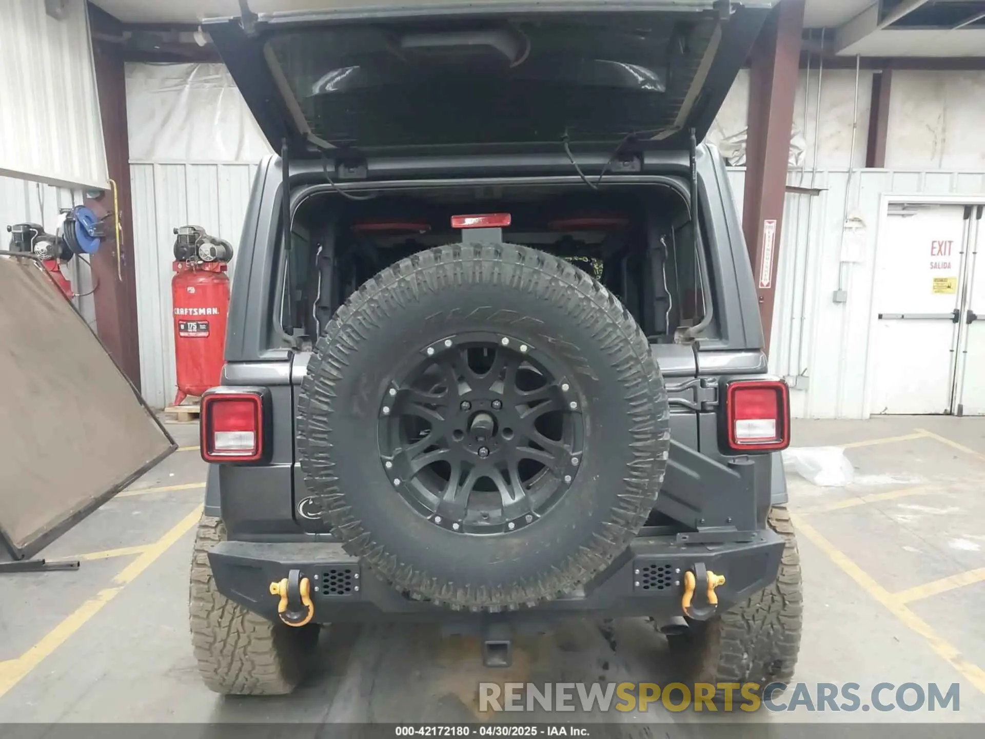 16 Photograph of a damaged car 1C4GJXAN4LW229040 JEEP WRANGLER 2020