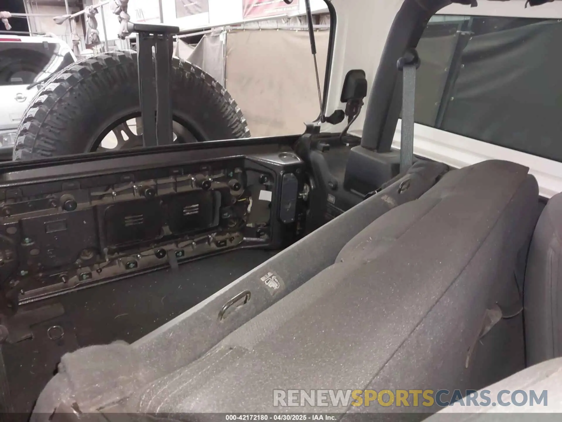 8 Photograph of a damaged car 1C4GJXAN4LW229040 JEEP WRANGLER 2020