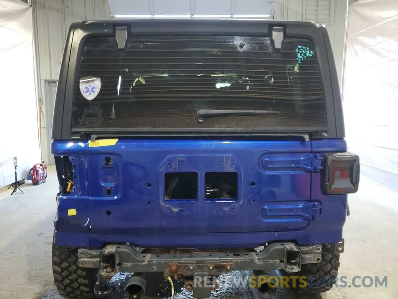 6 Photograph of a damaged car 1C4HJXDG1LW267312 JEEP WRANGLER 2020