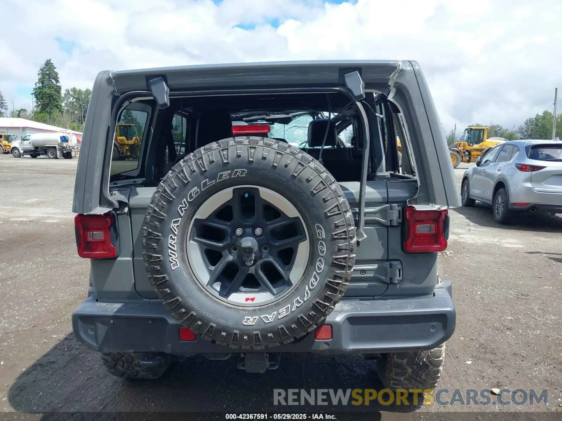16 Photograph of a damaged car 1C4HJXEG8LW112903 JEEP WRANGLER 2020
