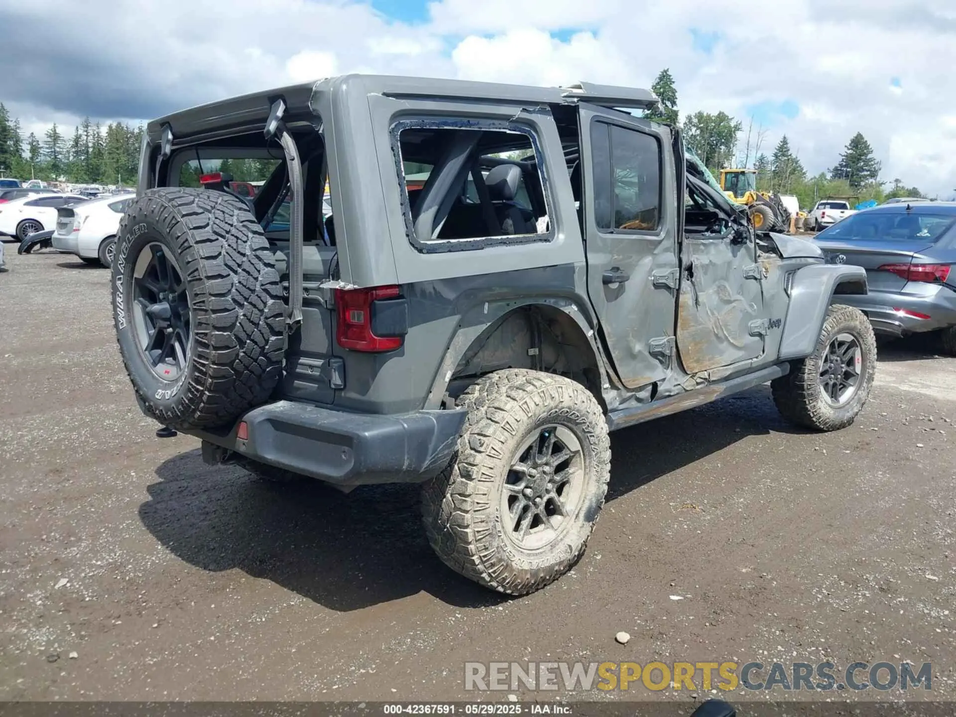 4 Photograph of a damaged car 1C4HJXEG8LW112903 JEEP WRANGLER 2020