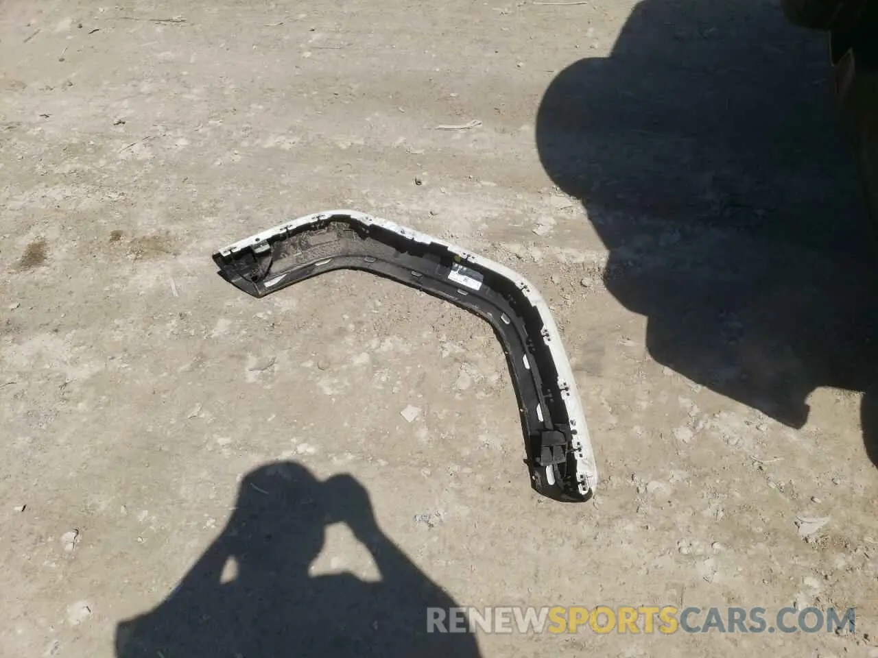 13 Photograph of a damaged car 1C4HJXEN2LW260401 JEEP WRANGLER 2020