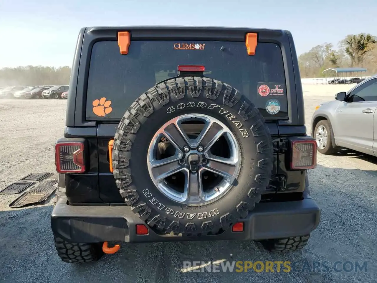 6 Photograph of a damaged car 1C4HJXEN2LW289705 JEEP WRANGLER 2020