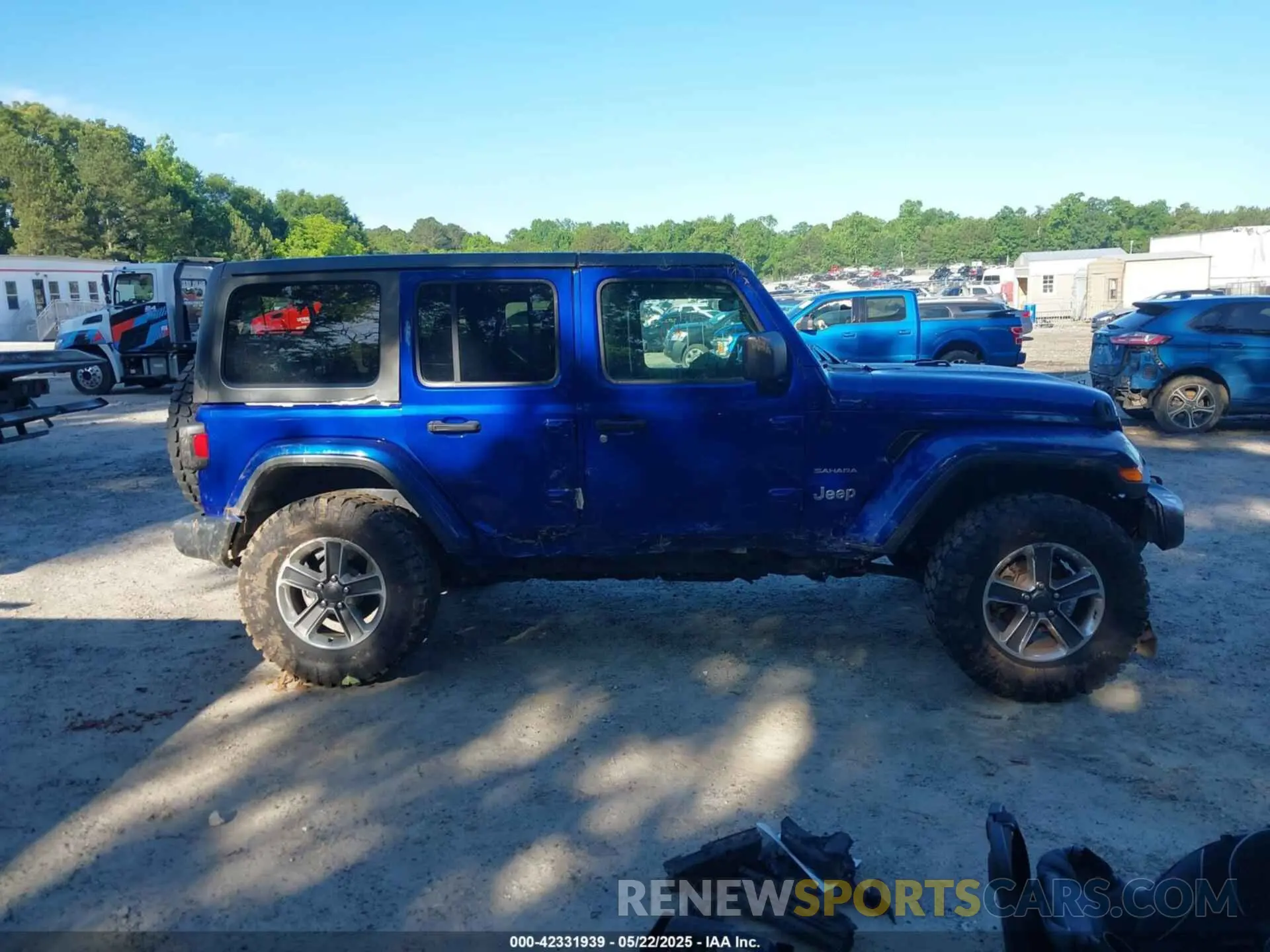 12 Photograph of a damaged car 1C4HJXEN6LW272423 JEEP WRANGLER 2020